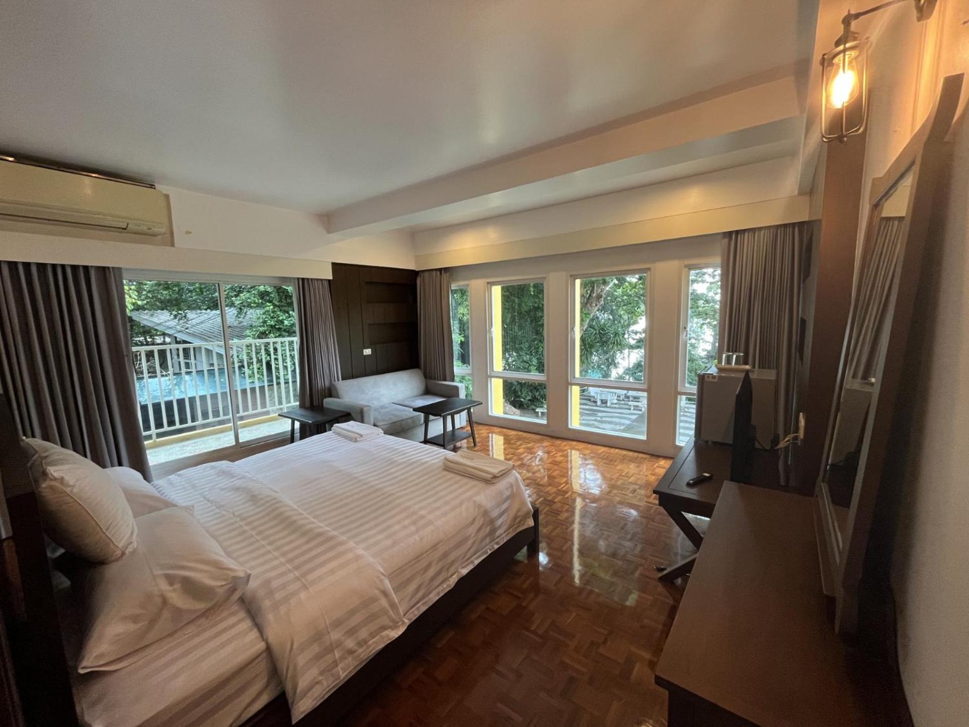 Molecular Cloud Lodge *