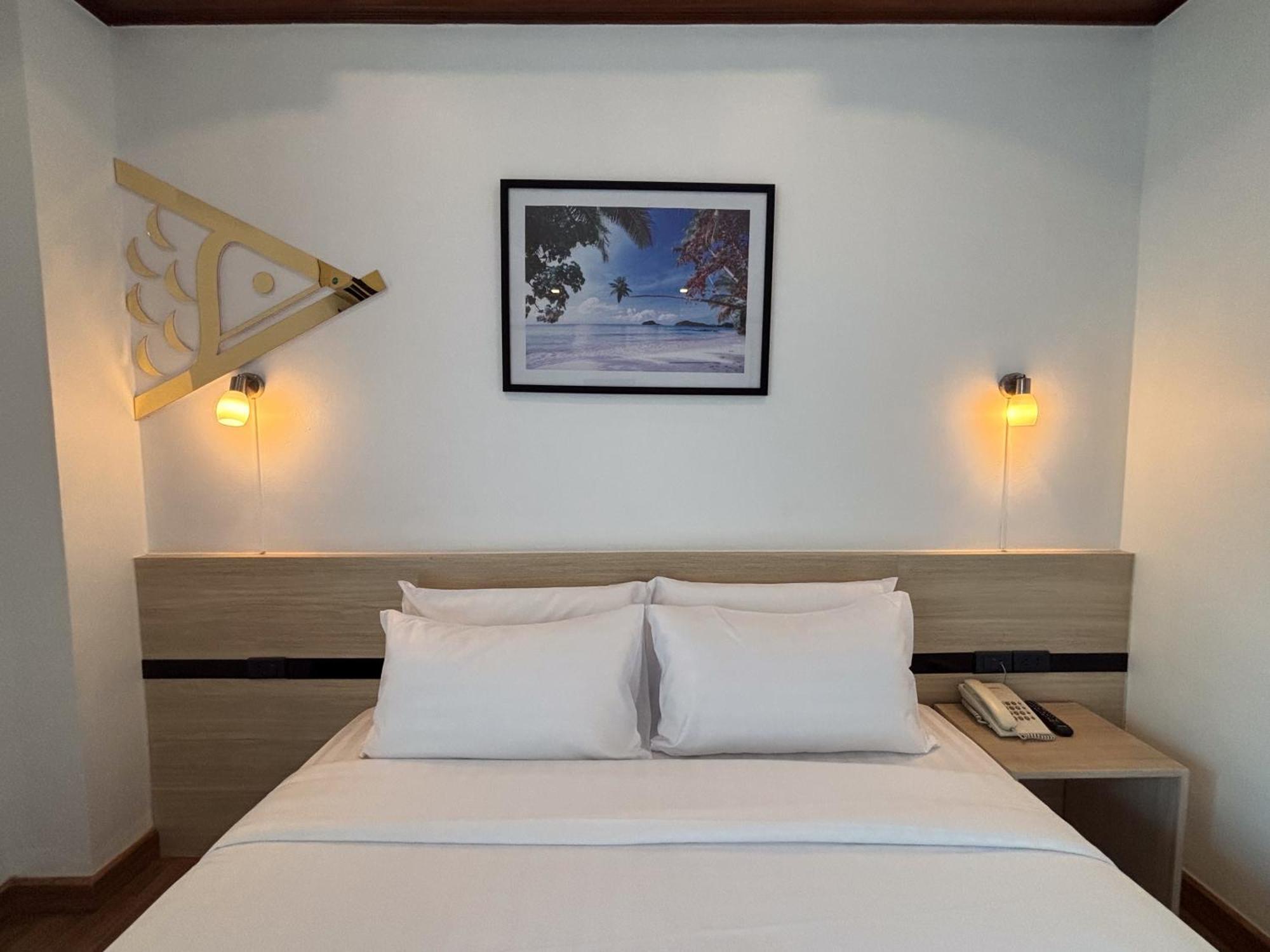 Arawana Regency North Hotel