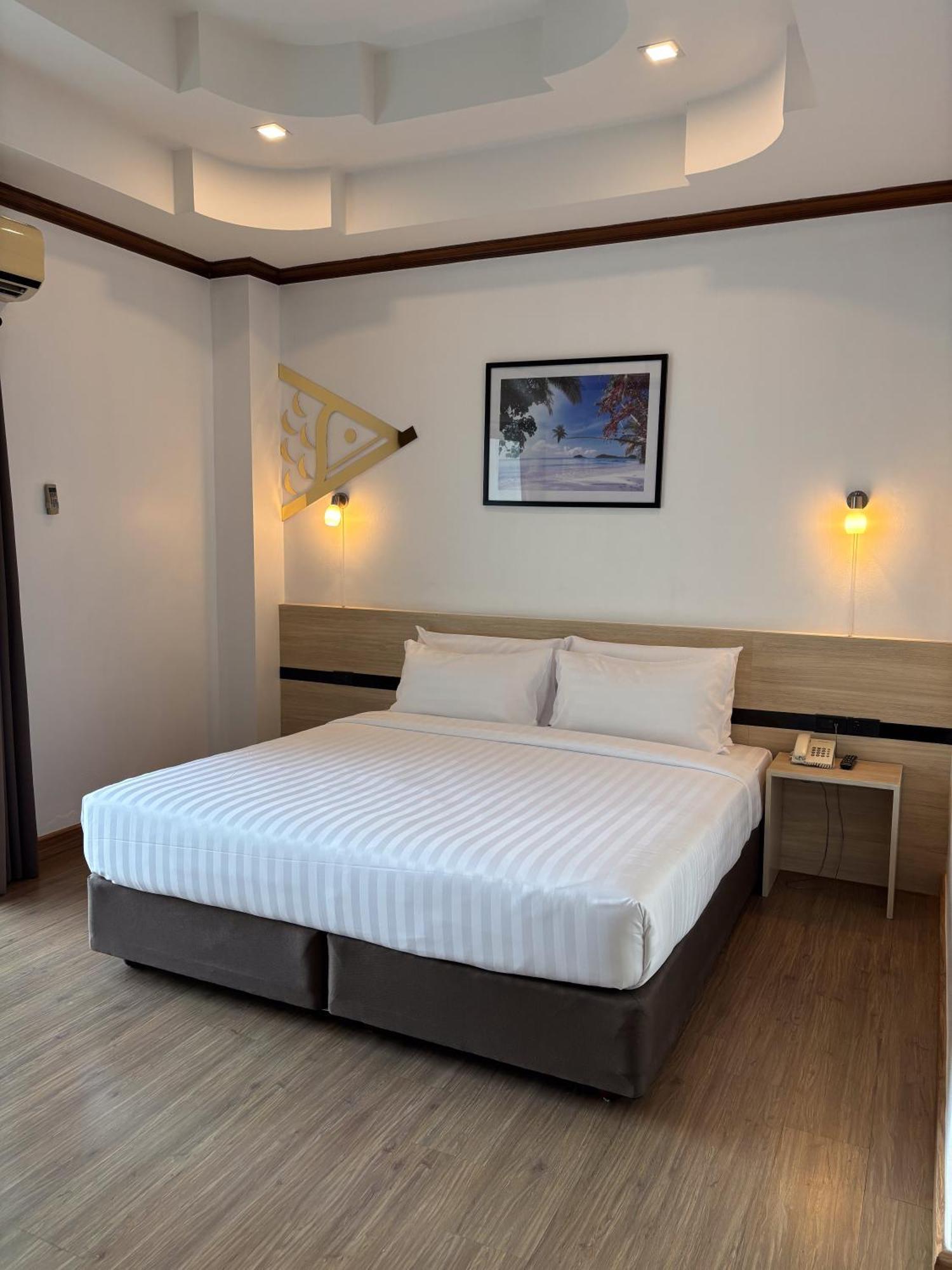 Arawana Regency North Hotel 4*
