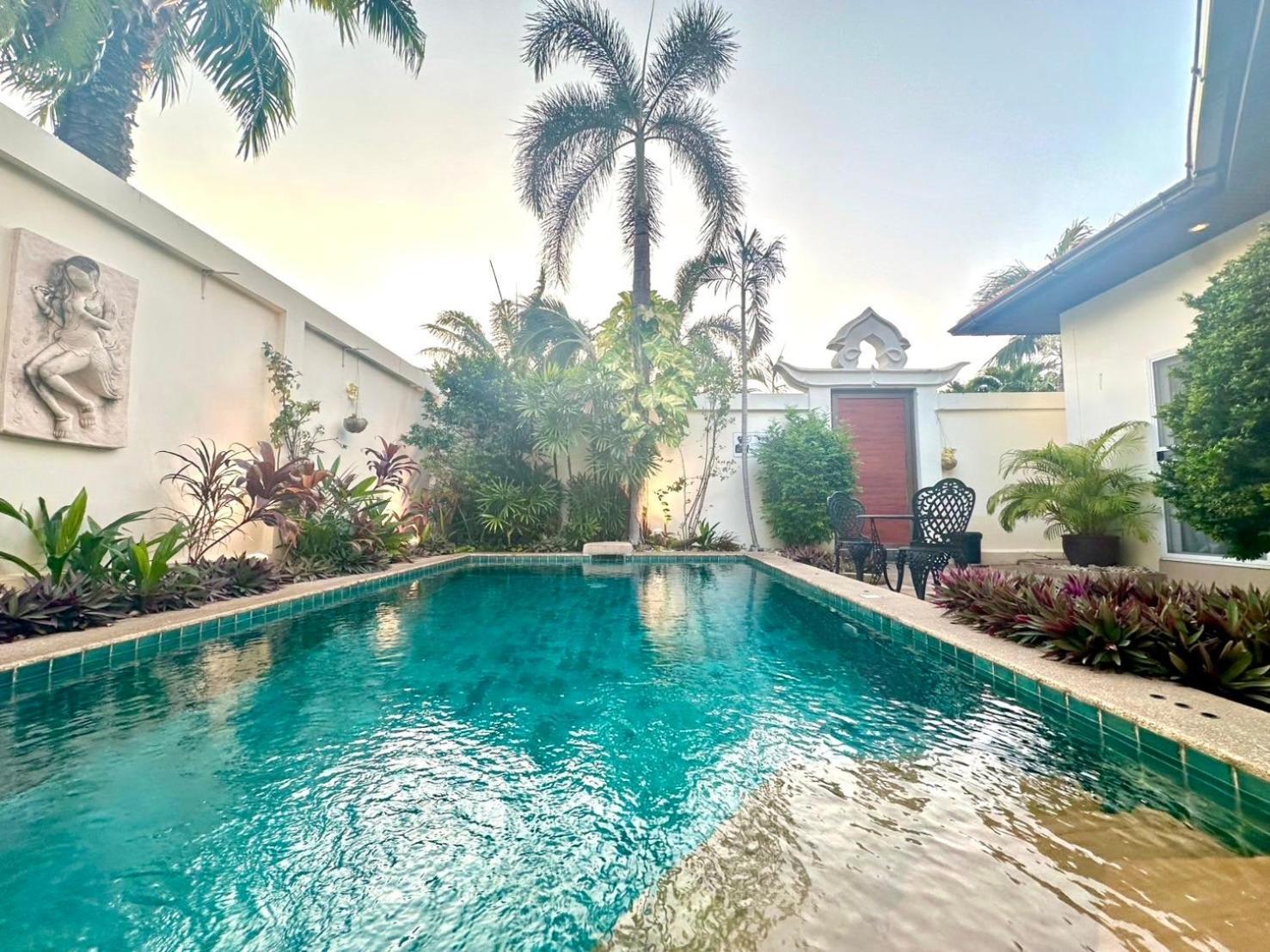 Majestic Pool Pattaya