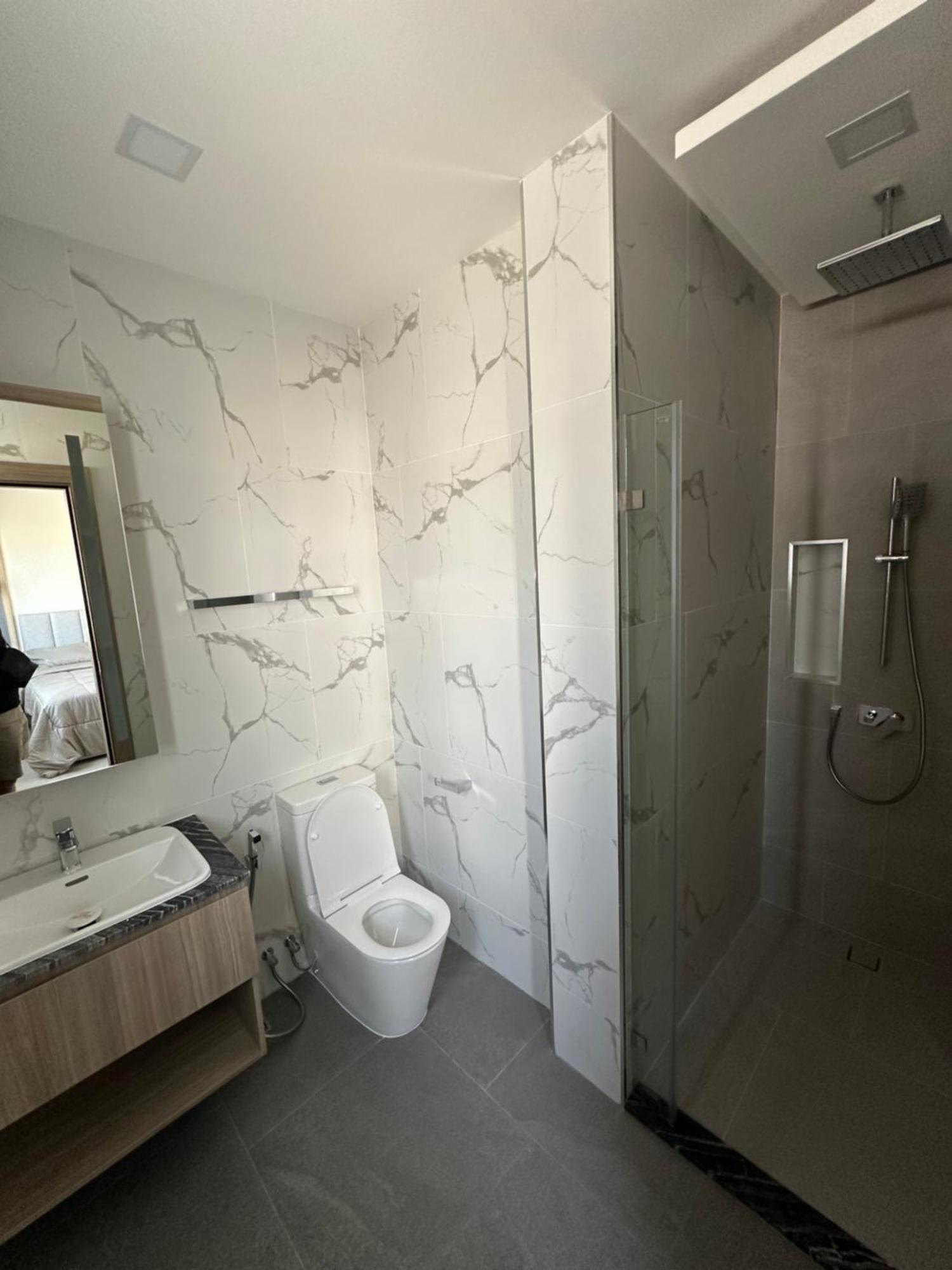 Deluxe Midtown 3bed Villa *