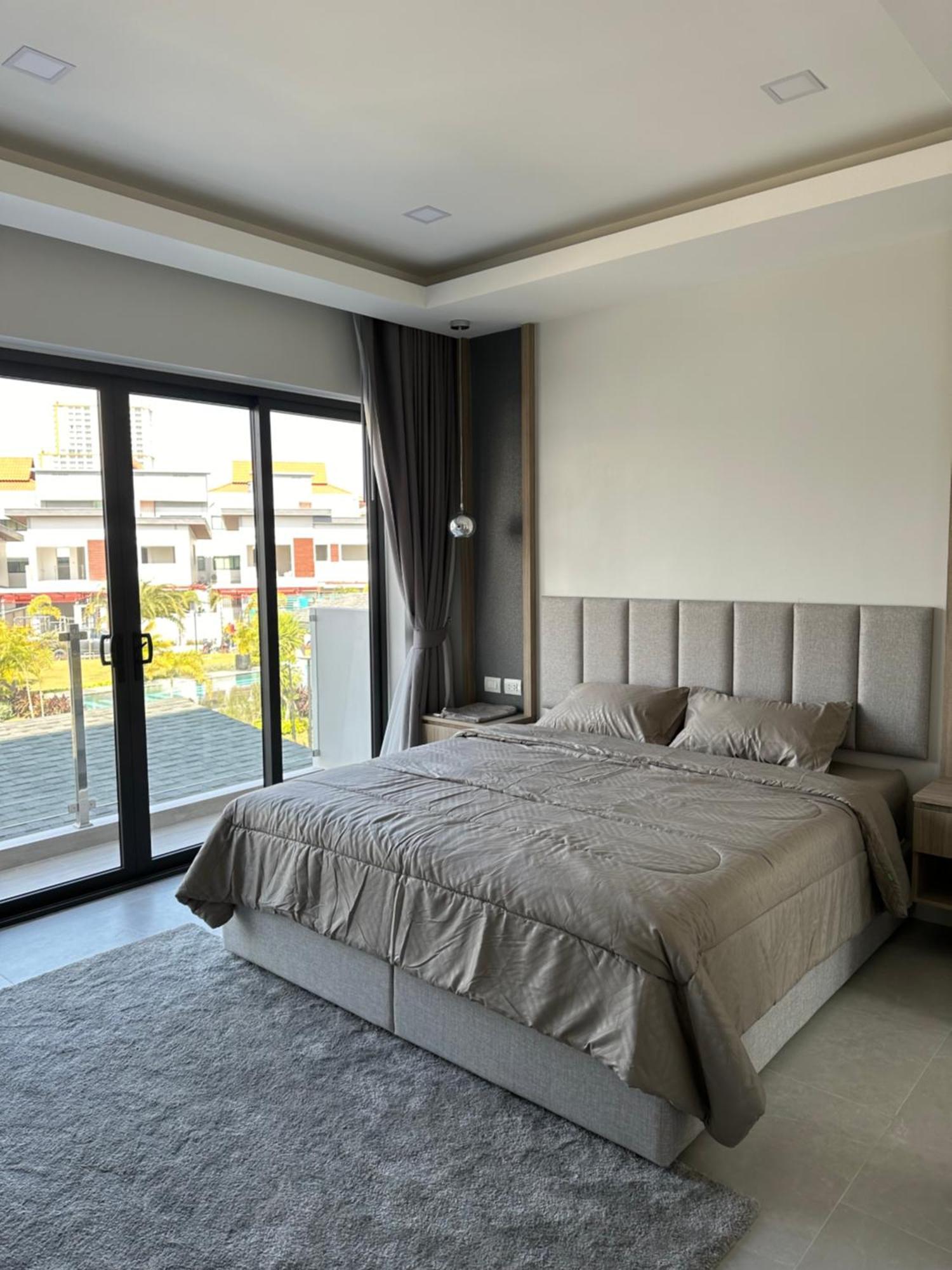 Villa Deluxe Midtown 3bed Pattaya