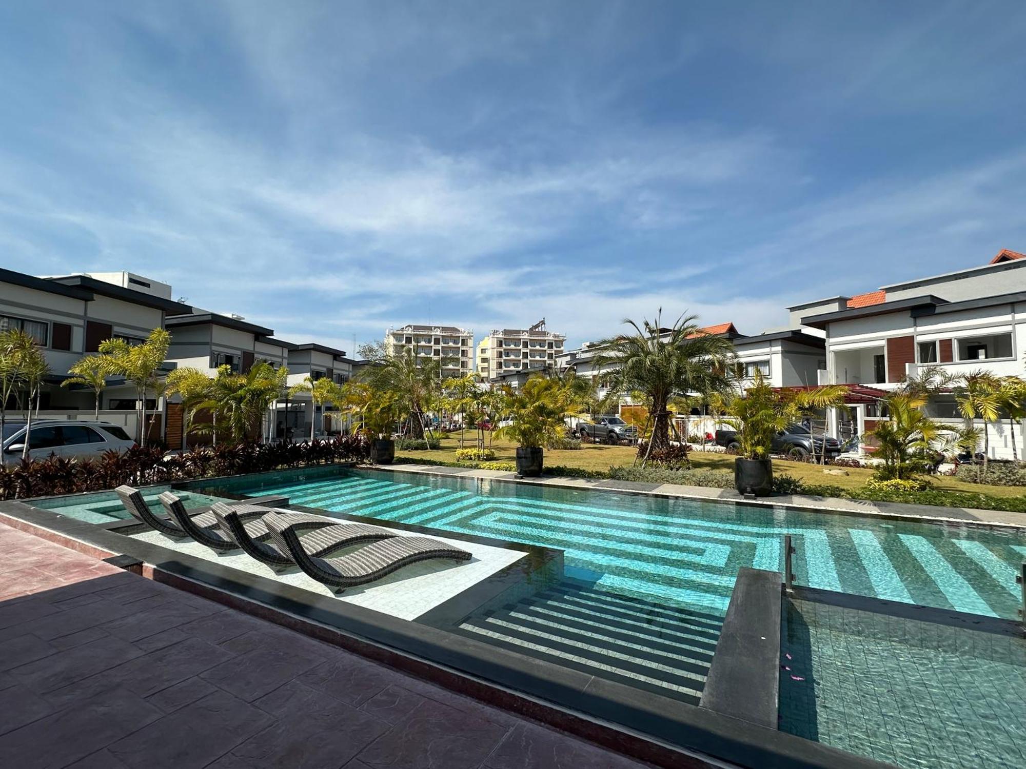 Deluxe Midtown 3bed Villa *