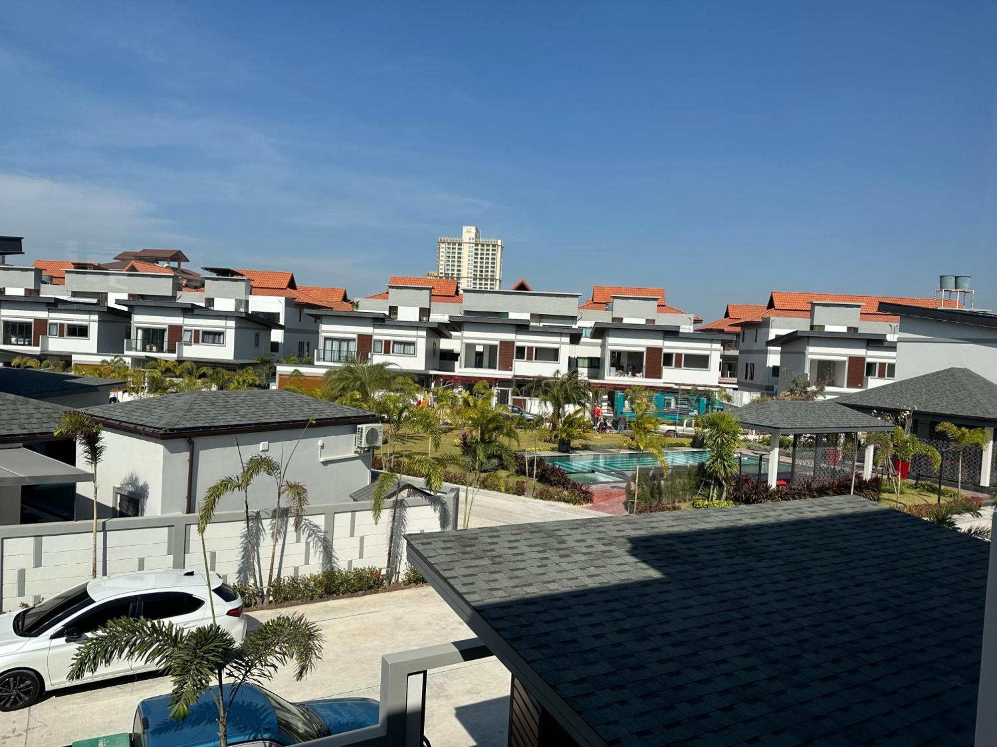 Deluxe Midtown 3bed