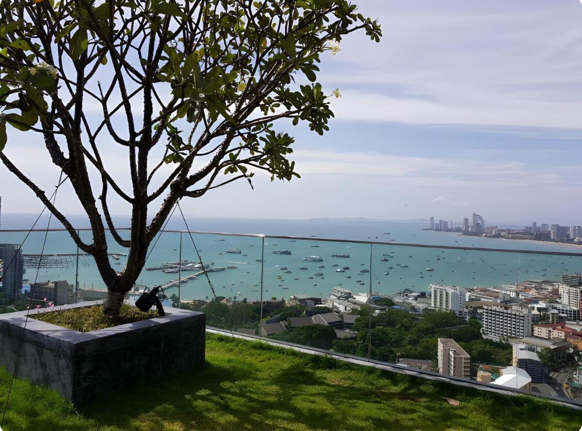 Sea View Unixx Near Walking Street Apartment Pattaya
