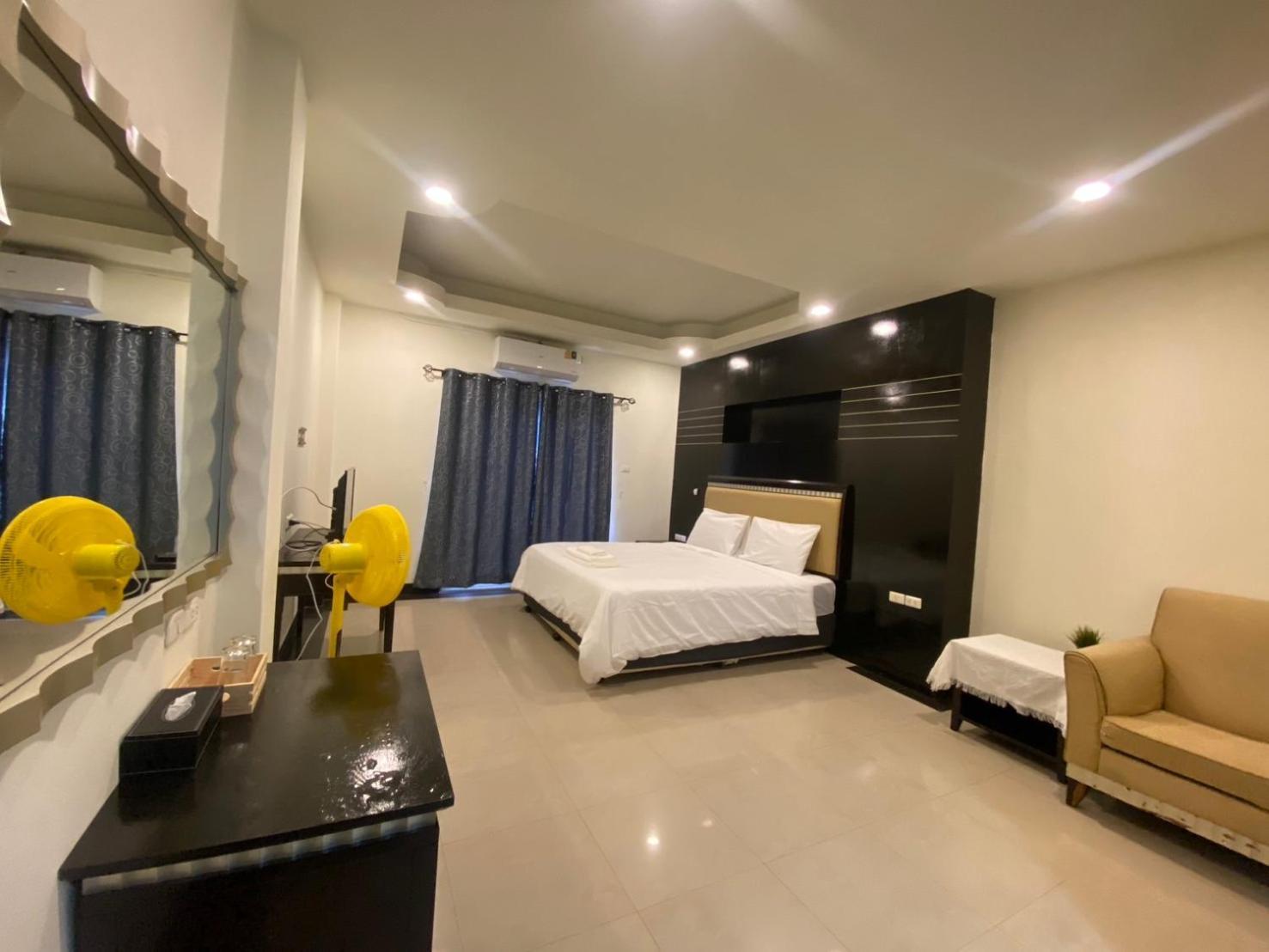 Buddy Hotel 3*