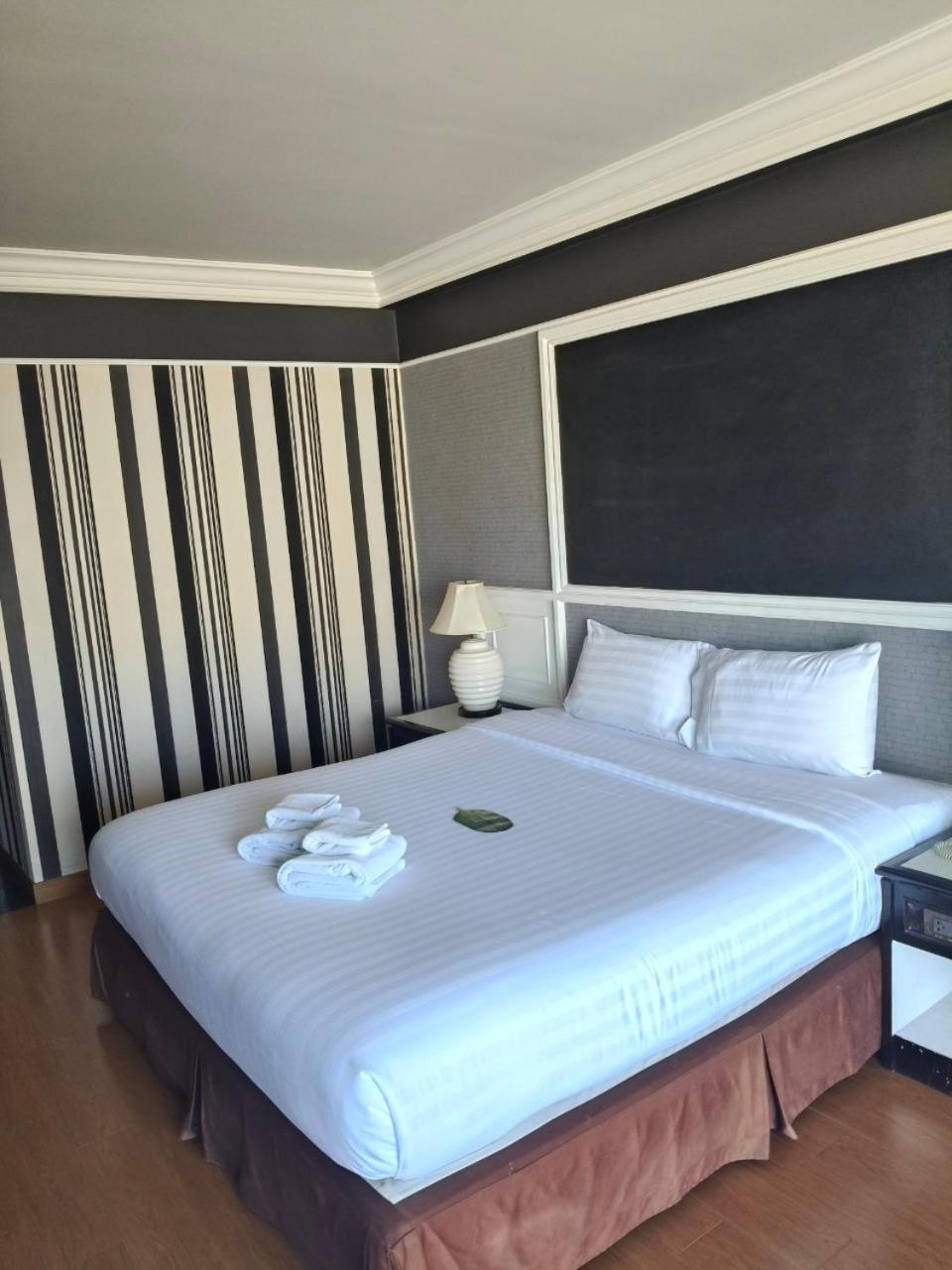 First Pacific Cirrus Hotel Pattaya