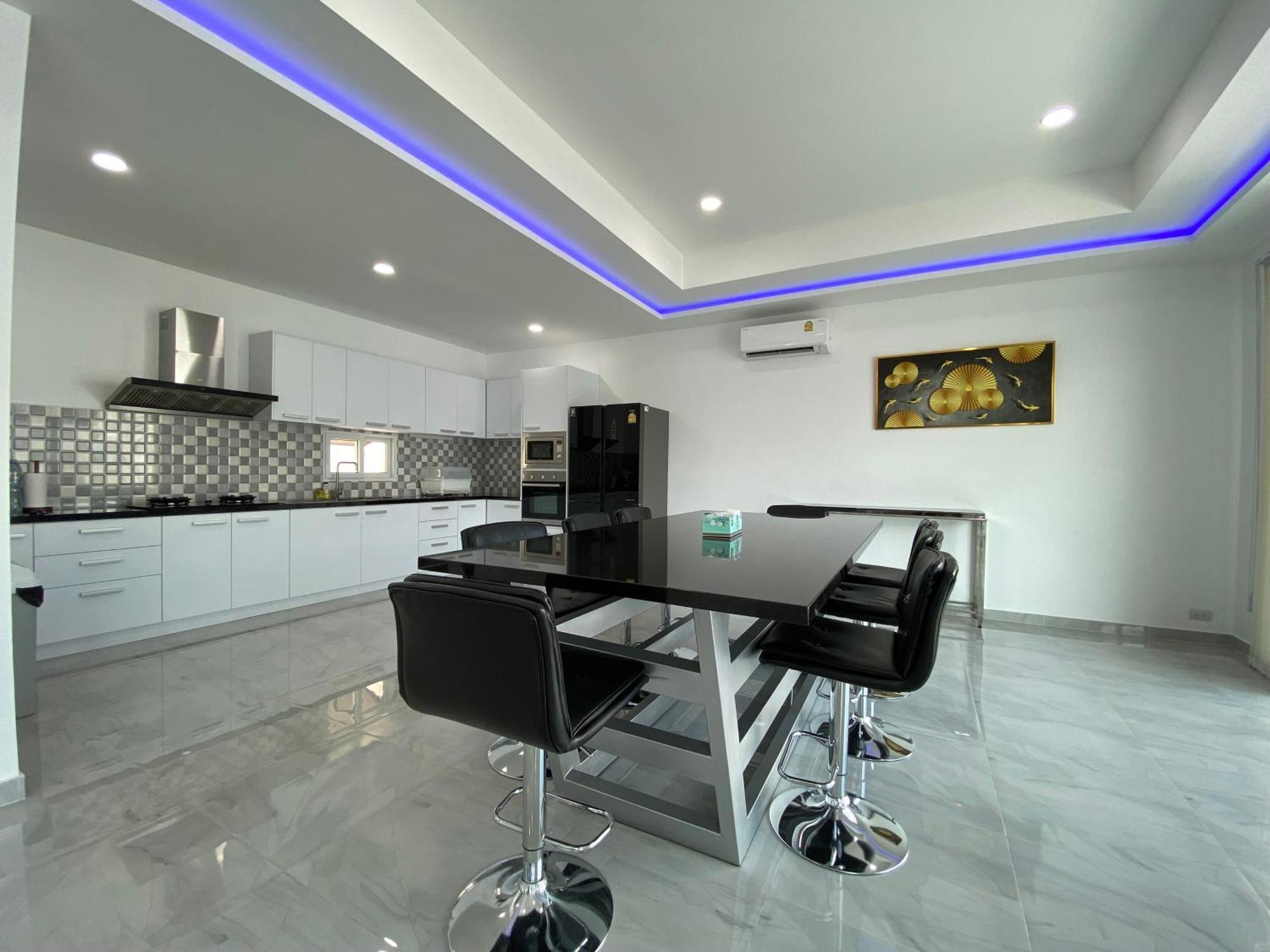Pool 427 Nearby Walking Street Villa Pattaya
