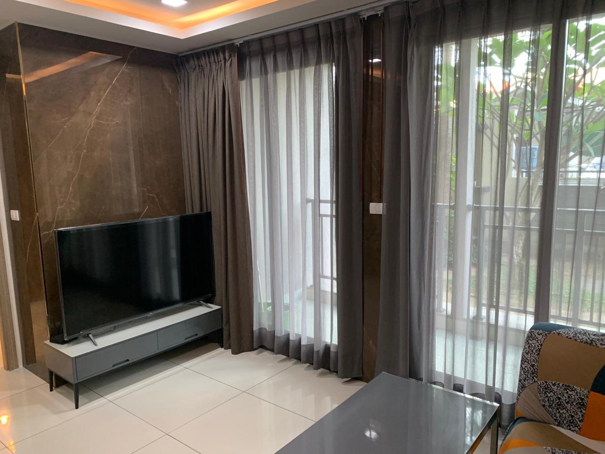 Apartment Arcadia Beach: Luxe 2br Pool Near Walking Street Pattaya