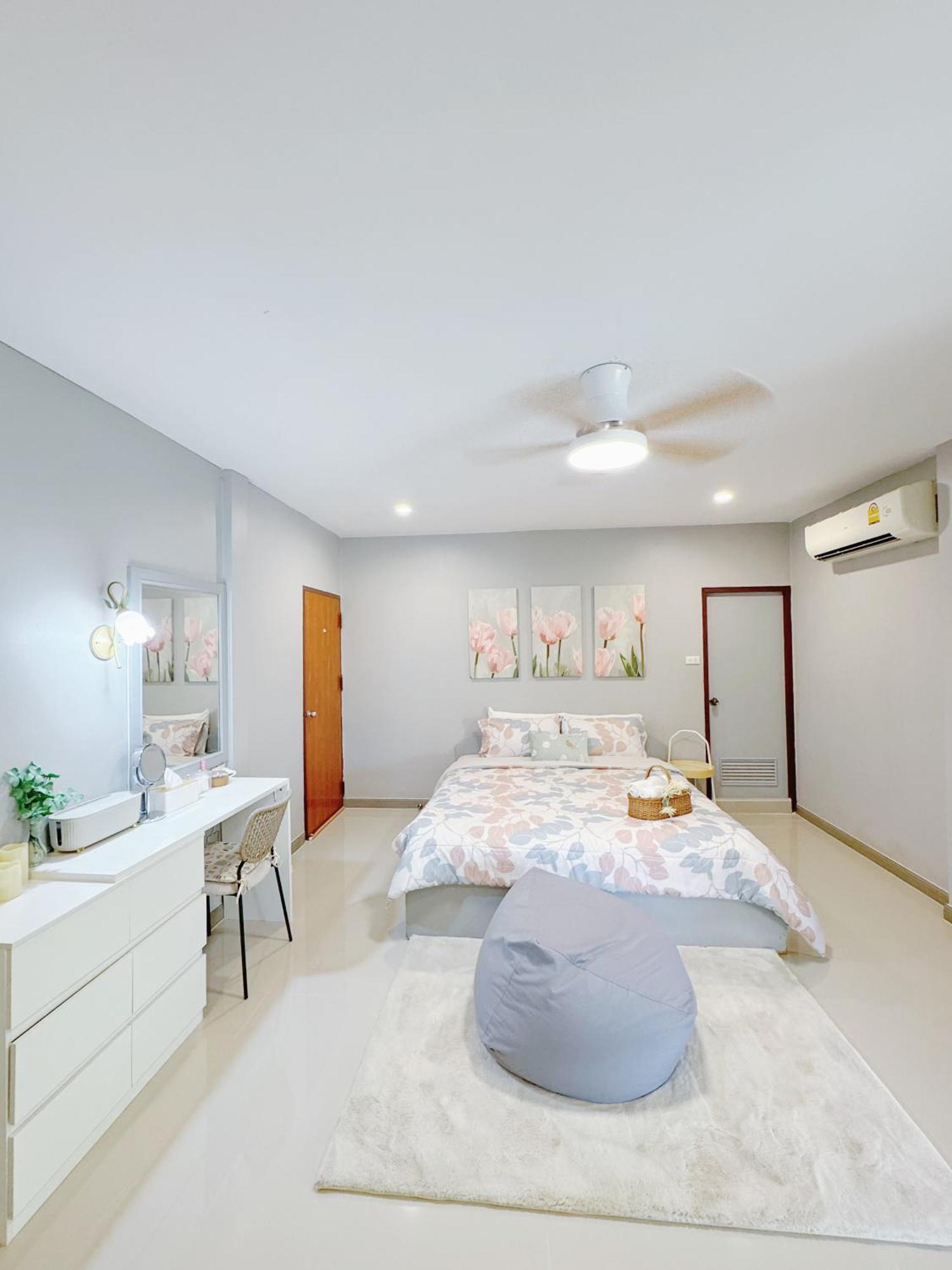 Sun And Moon House Villa Pattaya