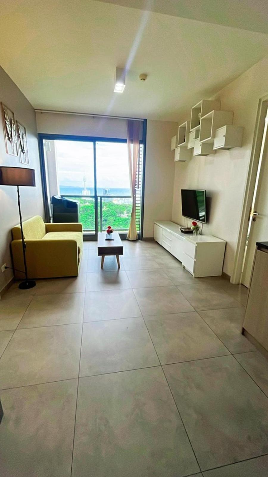 Apartment High Floor Sea View 2 Bed Room- Excellent Location