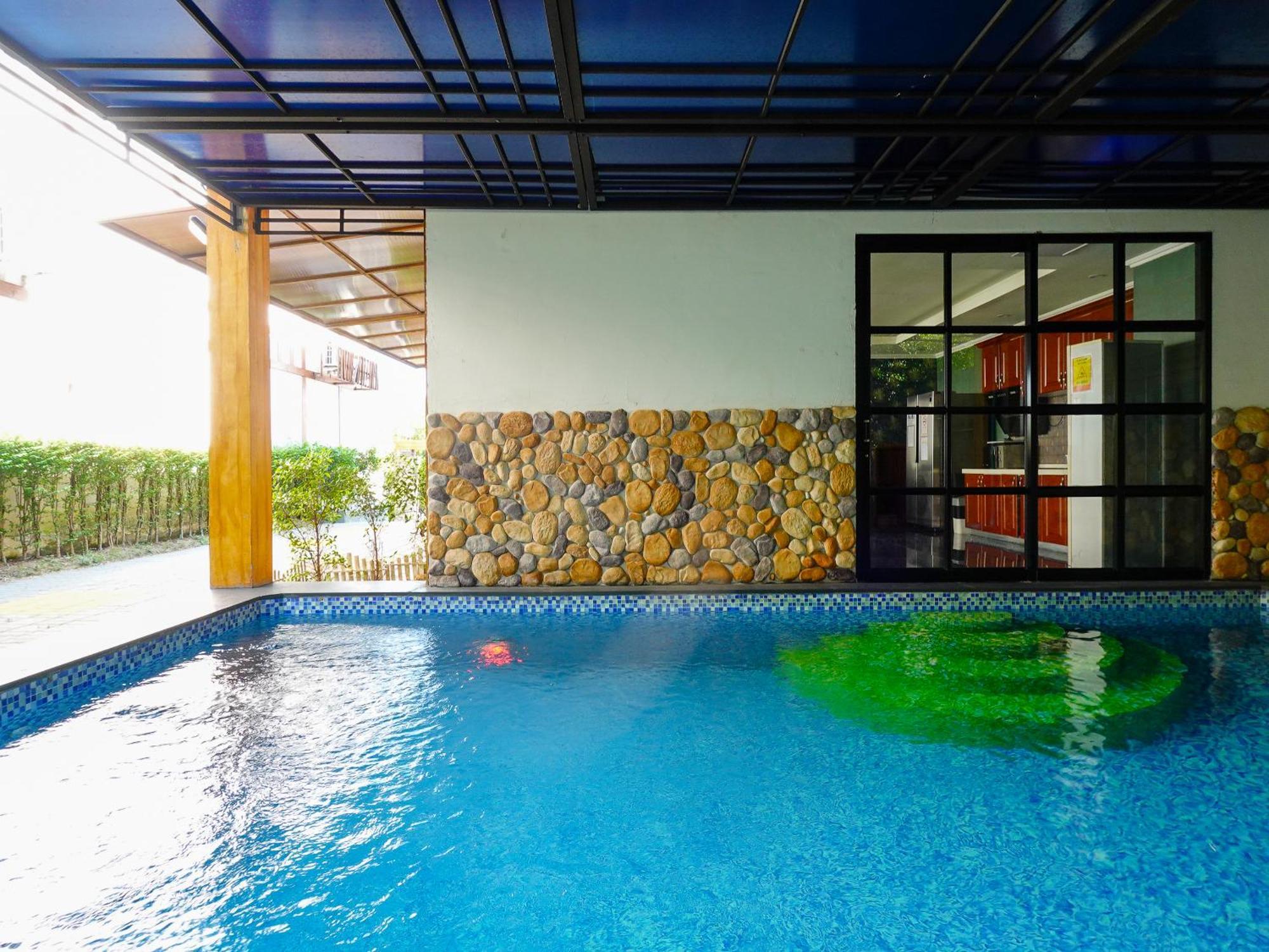 Amazing Pool
