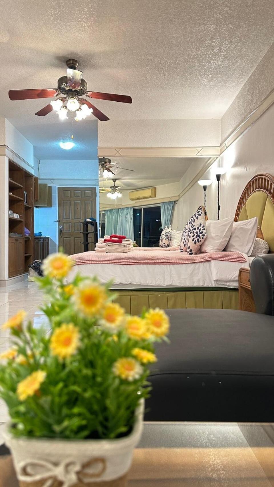 20fl Front Huge 1-bed Next To 5-star
