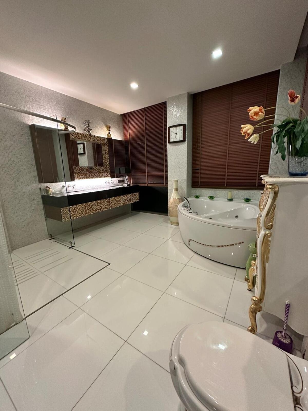 Luxury Beachfront With Ocean Views * Pattaya