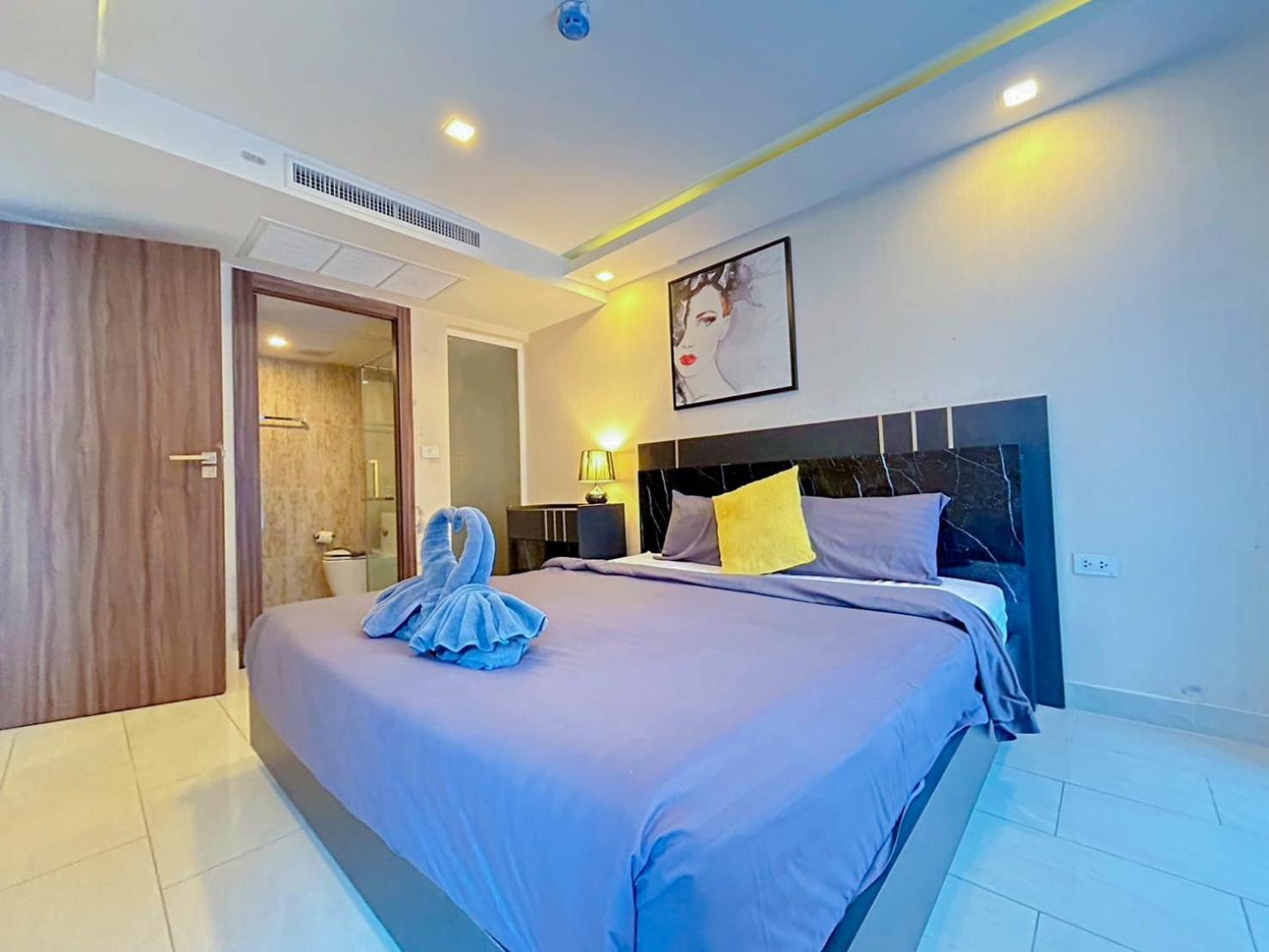 Grand Avenue Pattaya