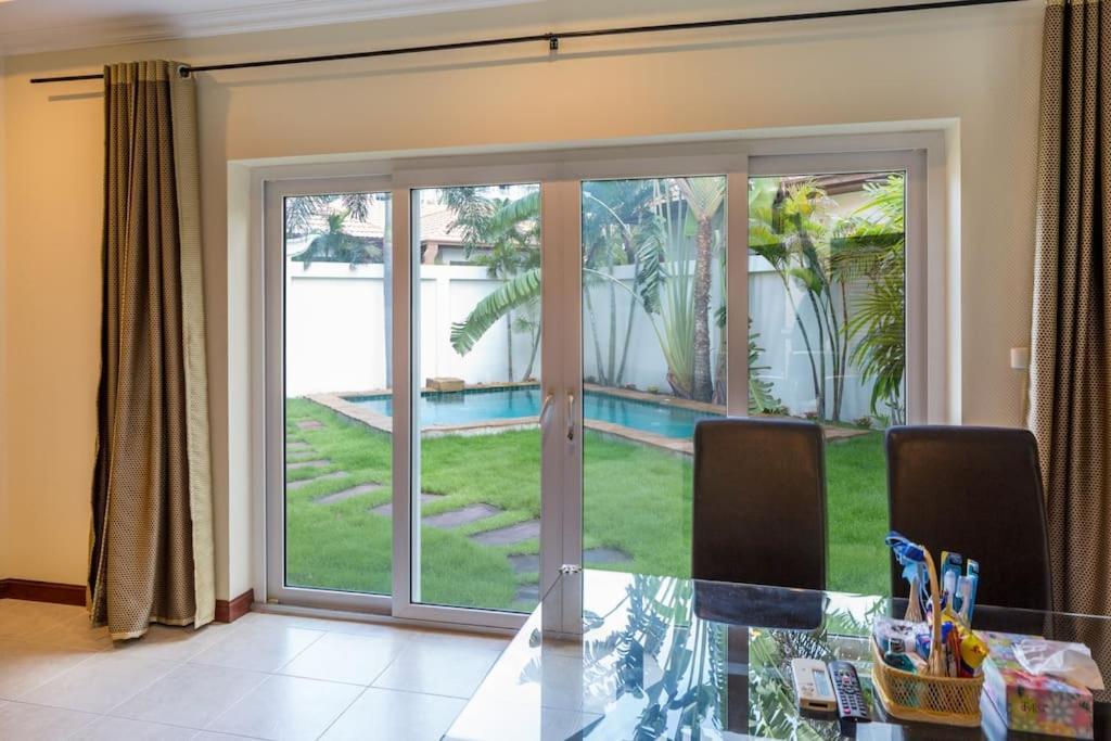 Luxury Pool With Private Access * Pattaya