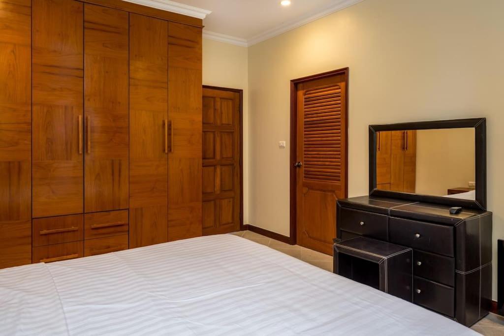 Luxury Pool With Private Access Pattaya