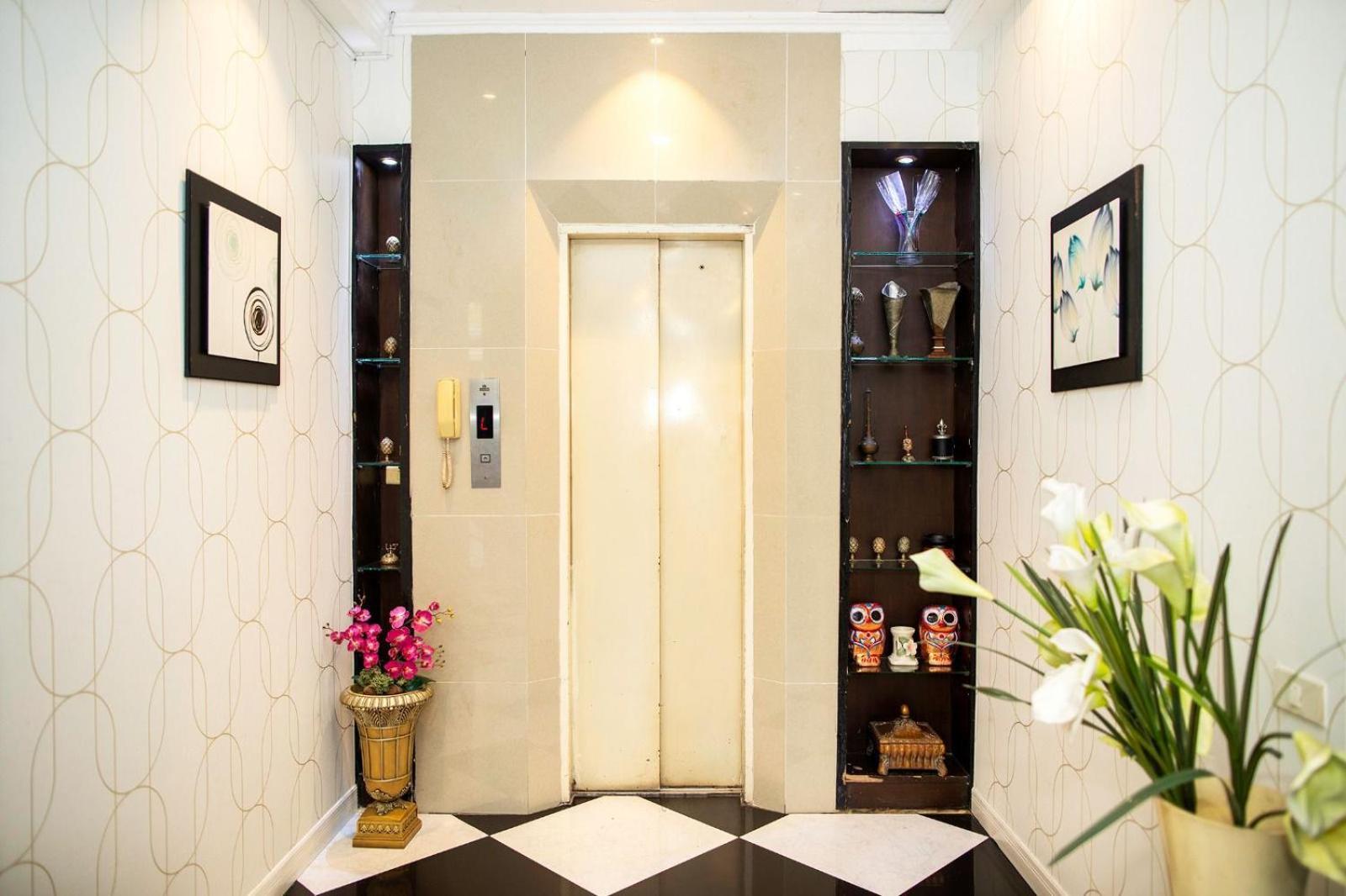 Hotel Merry Near Walking Street Pattaya