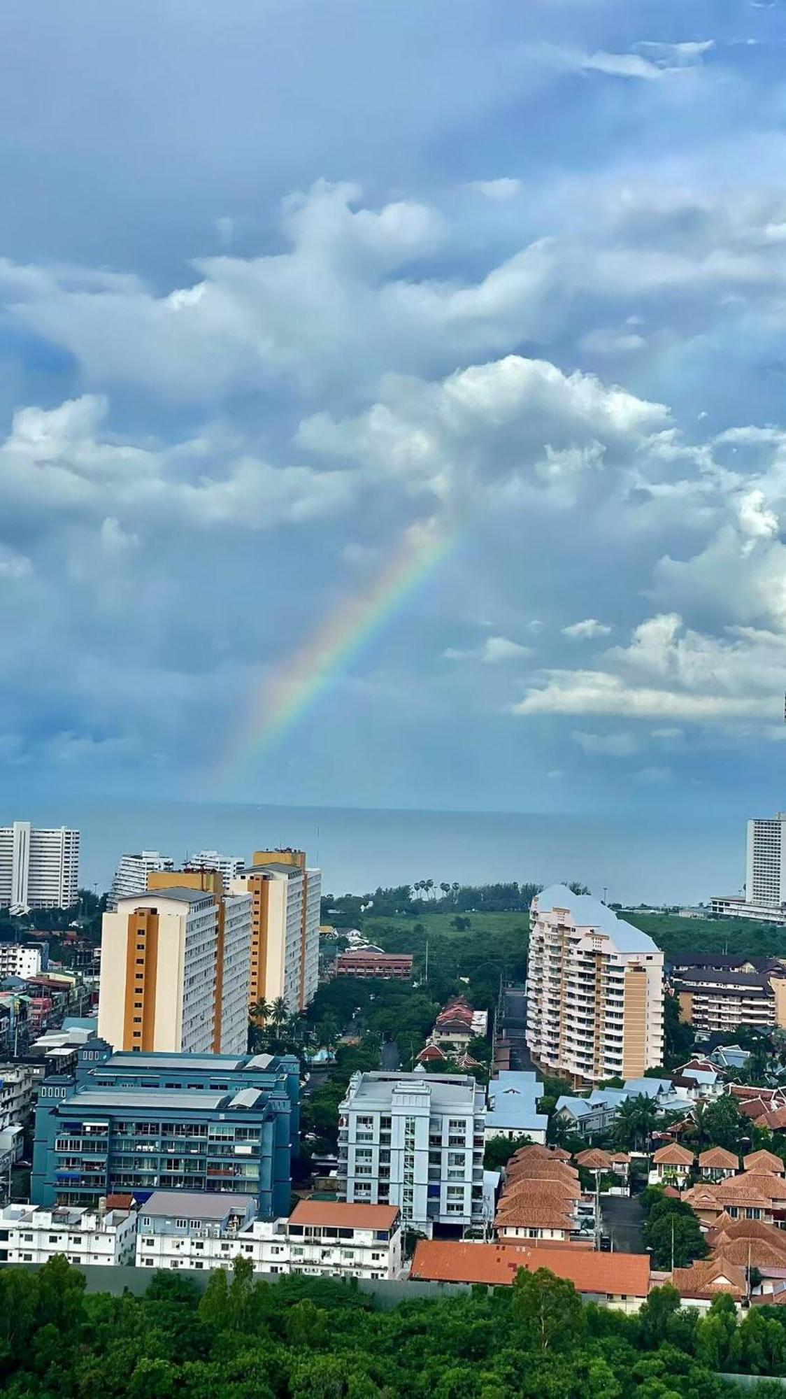 Apartment Supalai Sea View 1b1b Pattaya