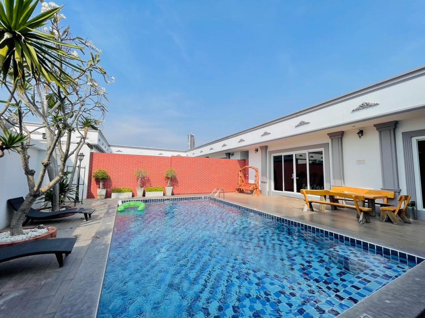 Davinci Pool *