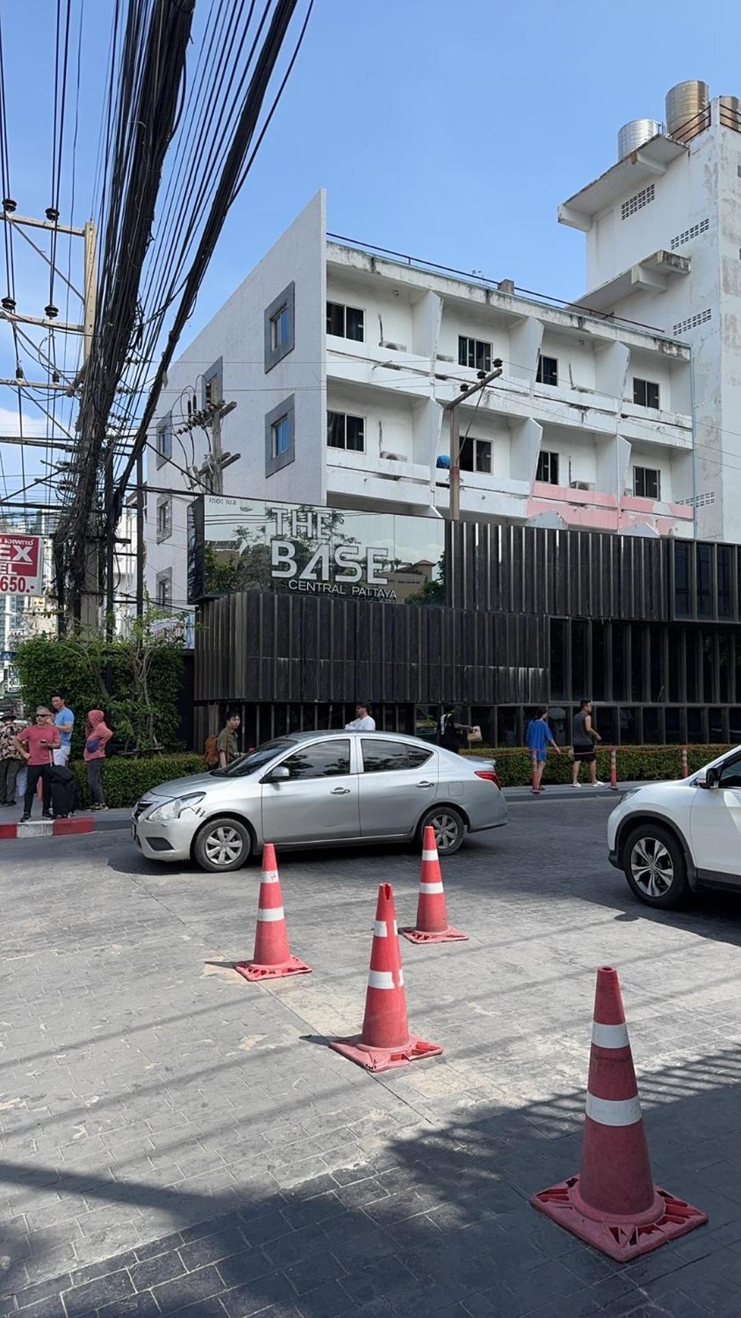 芭提雅市中心the Base 高端公寓酒店 * Pattaya