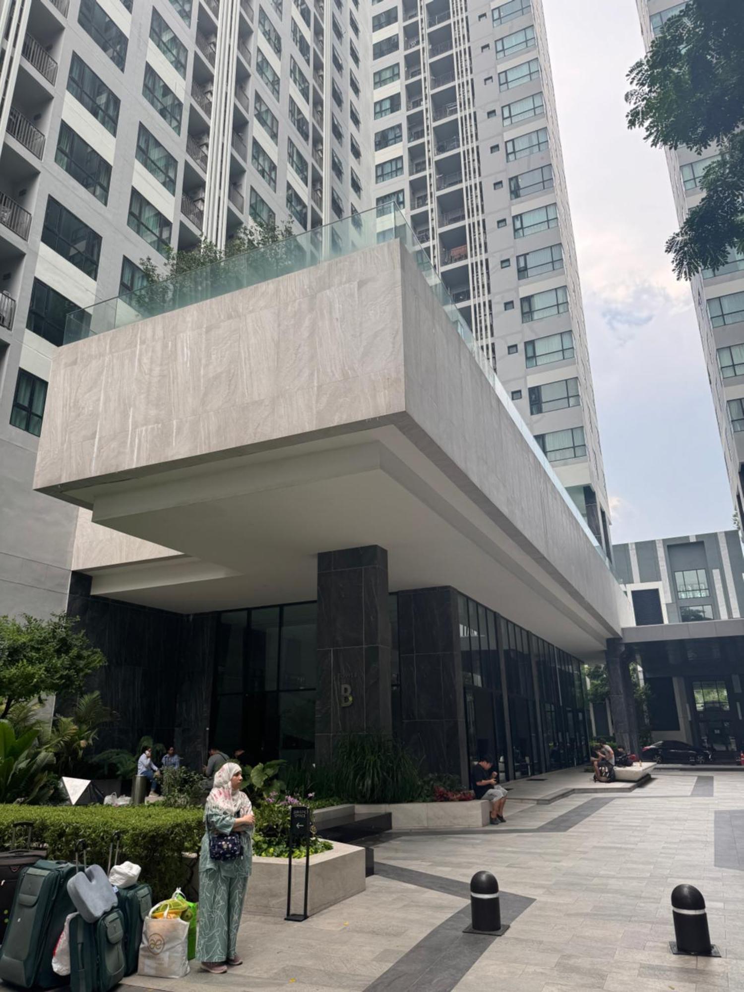 芭提雅市中心the Base 高端公寓 * Pattaya