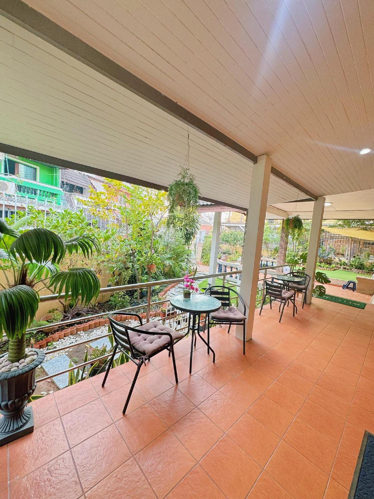 Villa Sun And Moon House Pattaya
