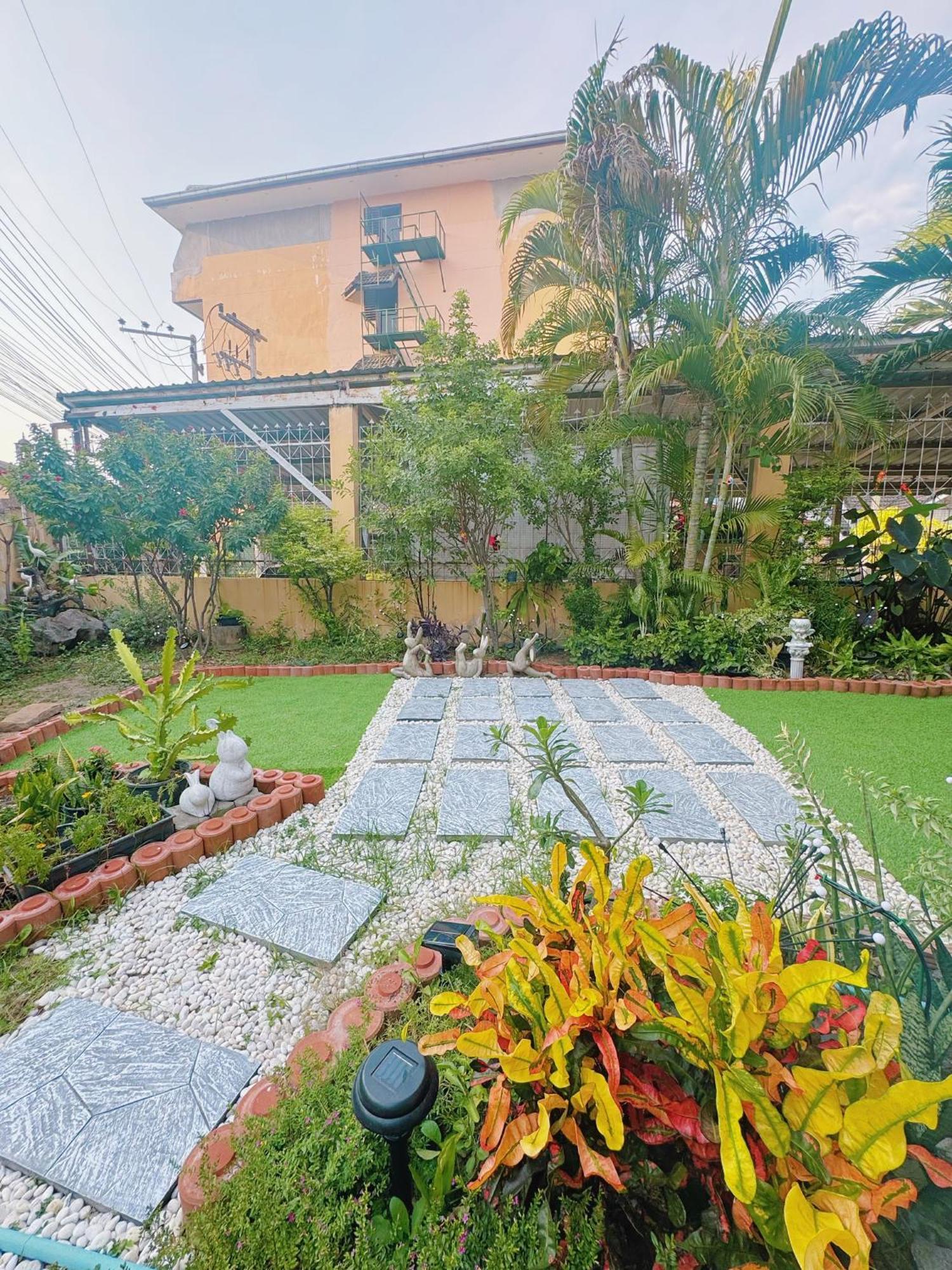 Sun And Moon House Villa
