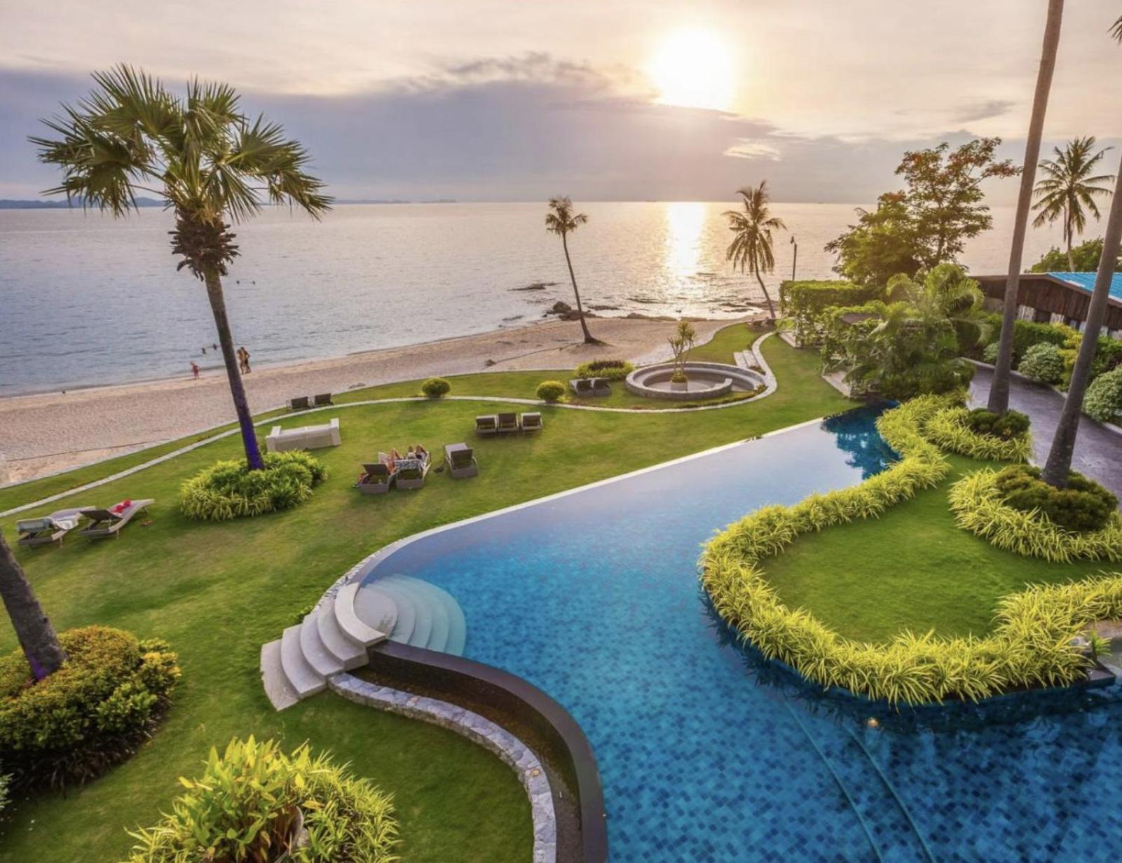 The Palm Wongamat - 2br Luxury Beachfront - Ocean View Pattaya