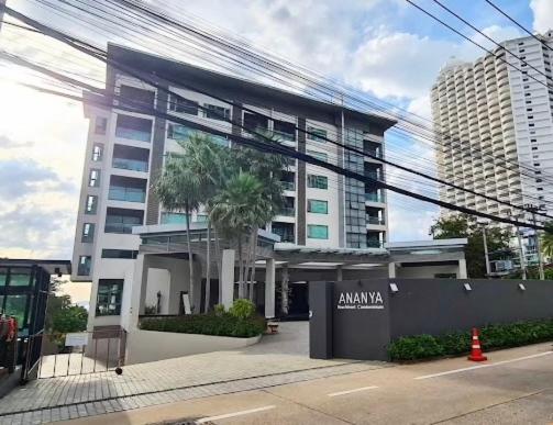 Luxury Beachfront With Ocean Views Apartment Pattaya