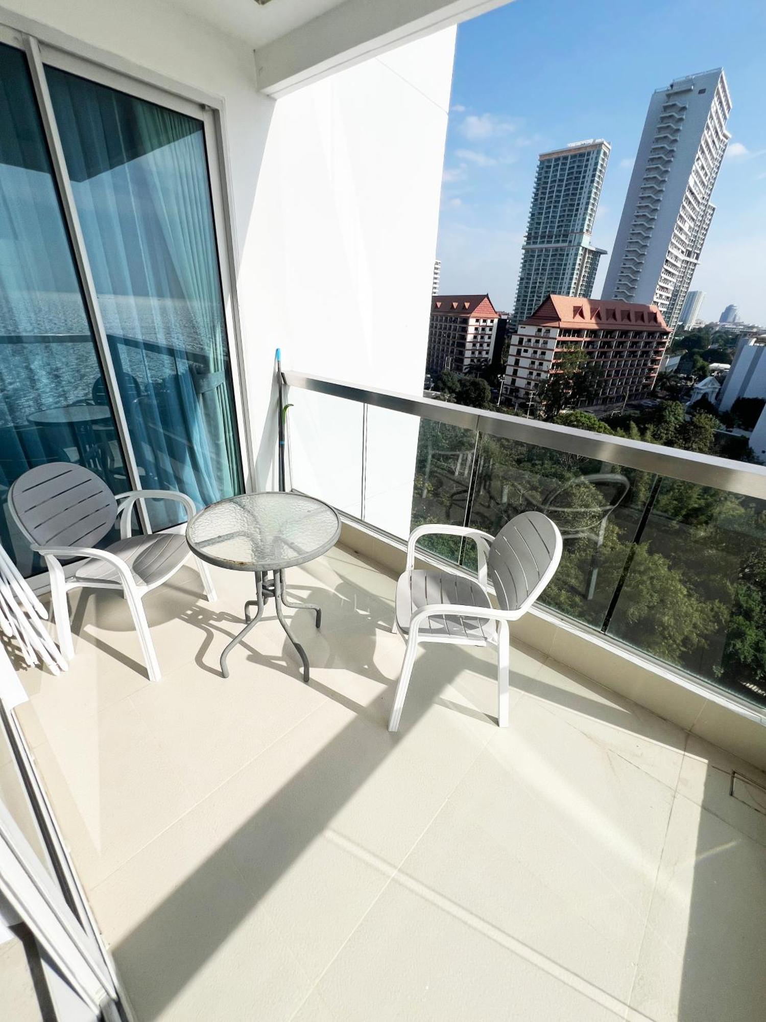 The Palm Wongamat - 2br Luxury Beachfront - Ocean View * Pattaya