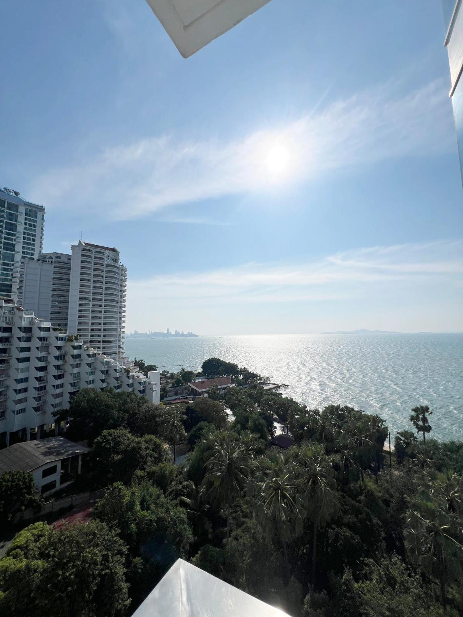 The Palm Wongamat - 2br Luxury Beachfront - Ocean View