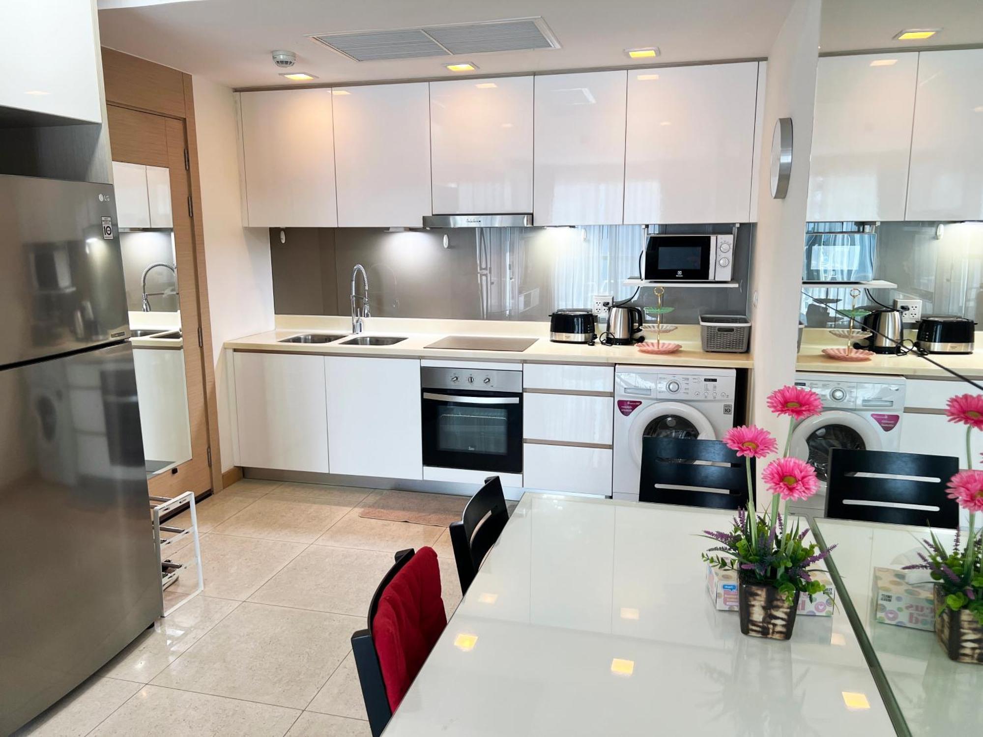 Apartment The Palm Wongamat - 2br Luxury Beachfront - Ocean View *