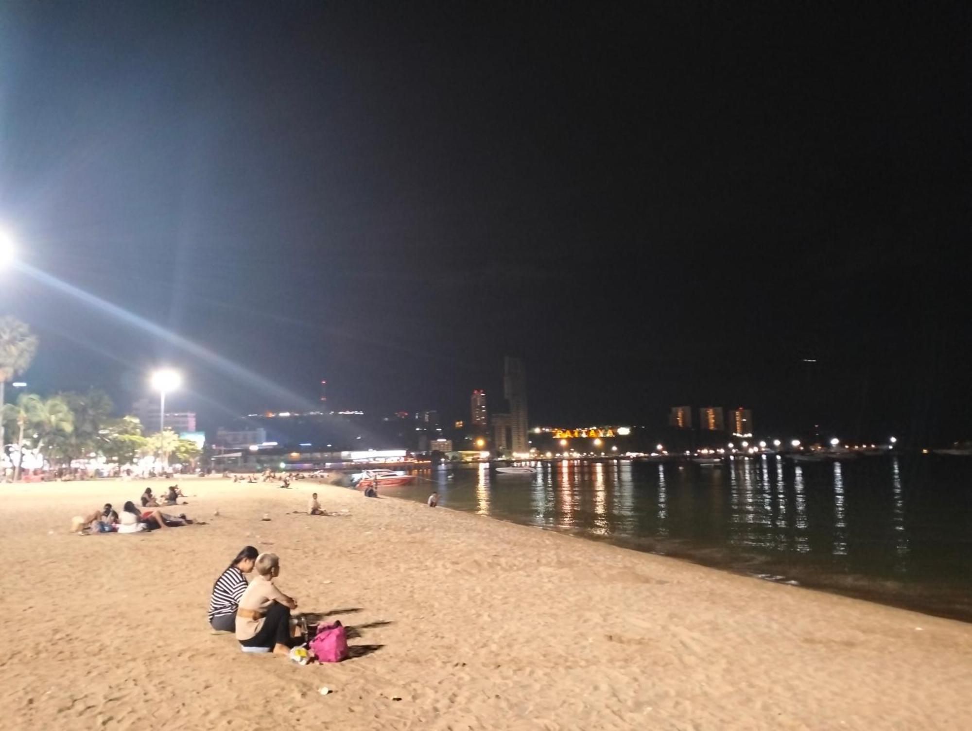 Titanic Residence-5 Minutes Walk To Walking Street Hotel 2*