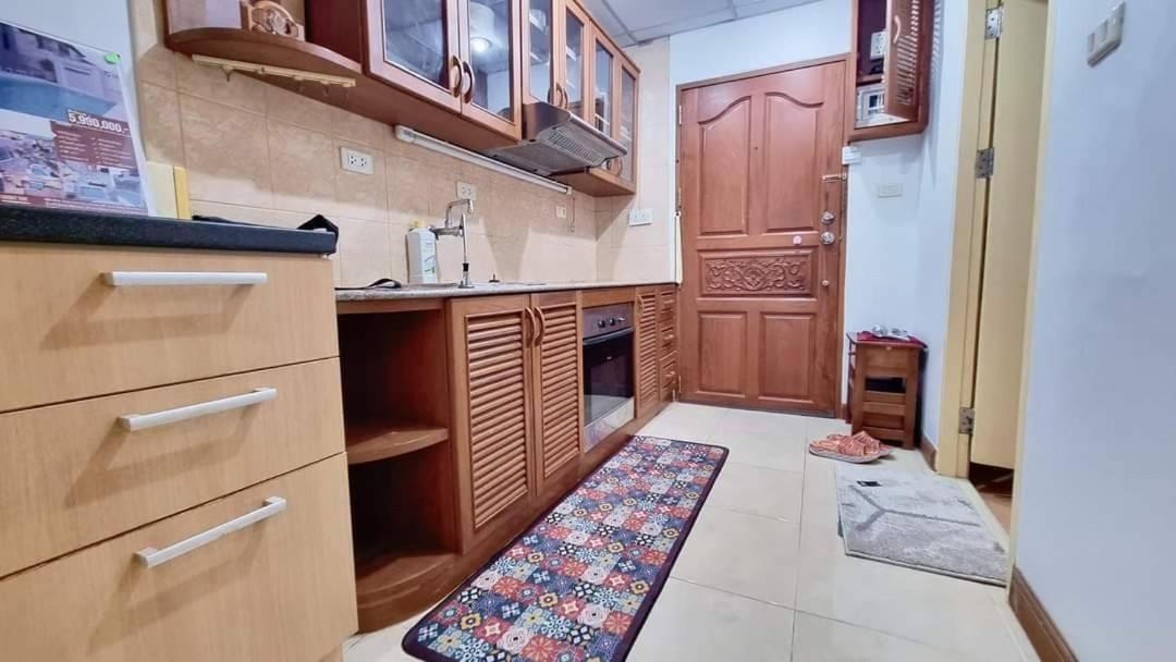 Yensabai Condotel 250 Metres To Walking Street * Pattaya