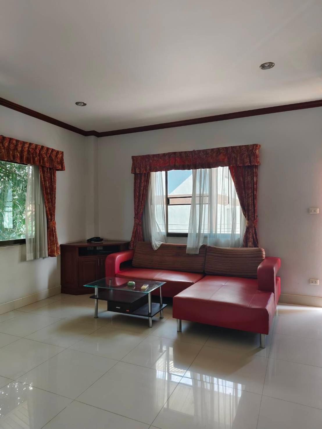 Selina Place Hotel