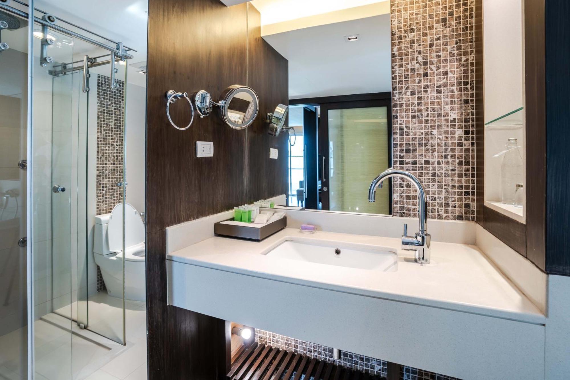 Hotel A-one 4*
