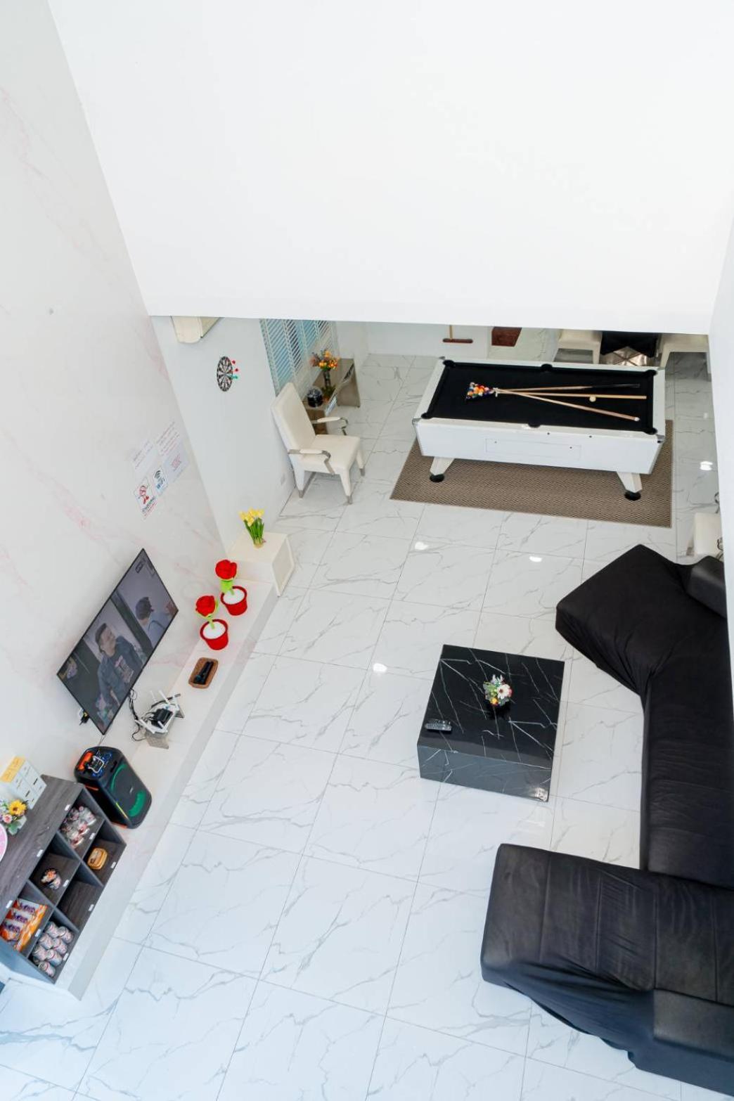 Baruen Poolvilla Holiday home *