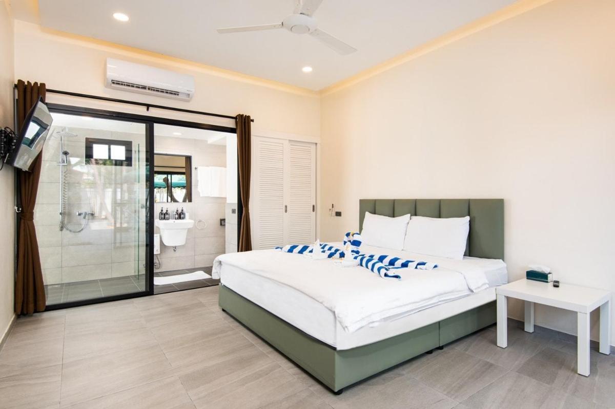 The Grand Oasis Villa *