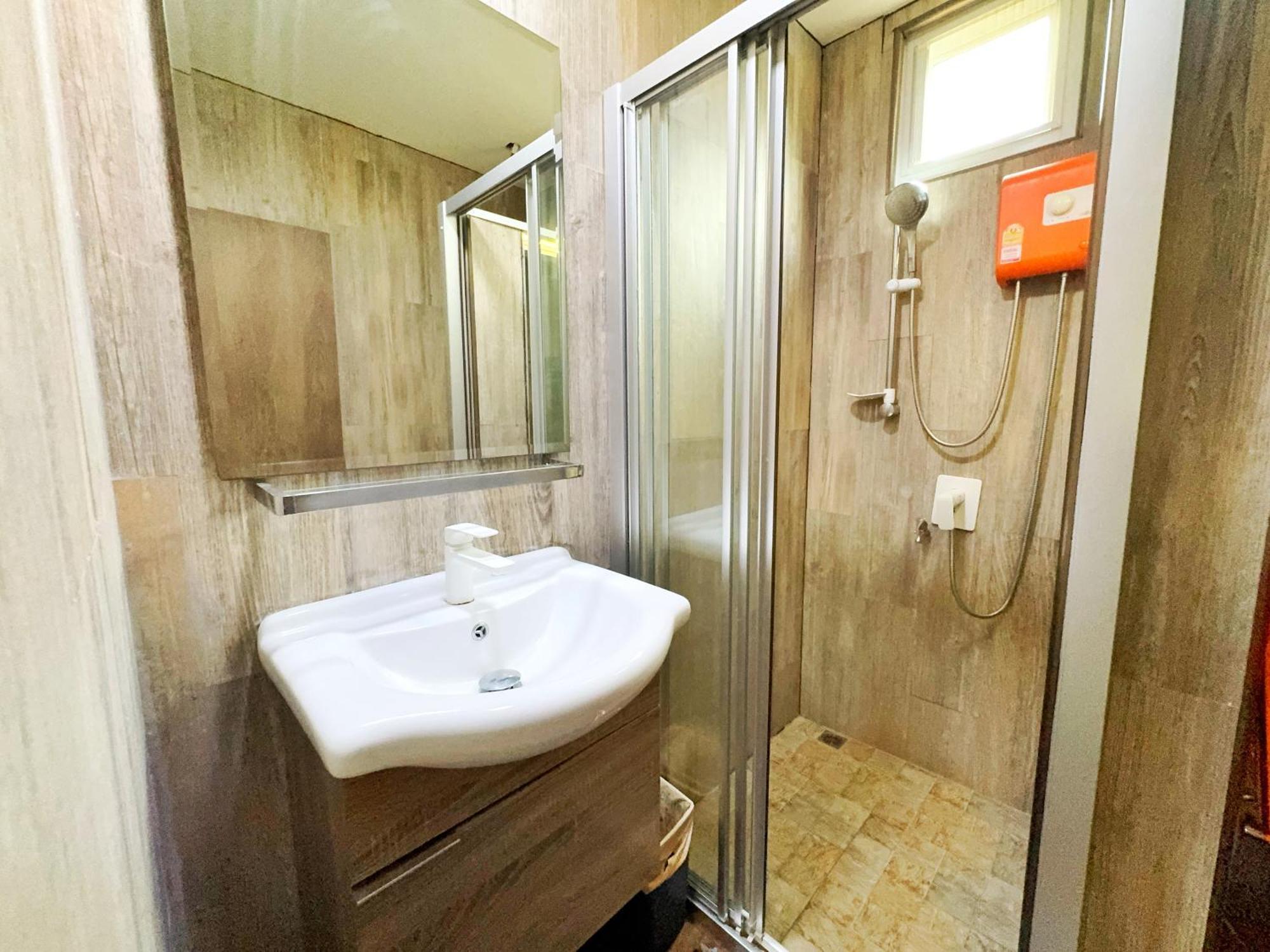 Holiday home 3 Bedroom House, 200 Meters To Workspace, Pet Friendly