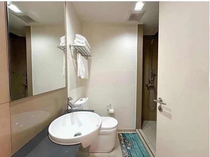 Unixx High Floor View Apartment