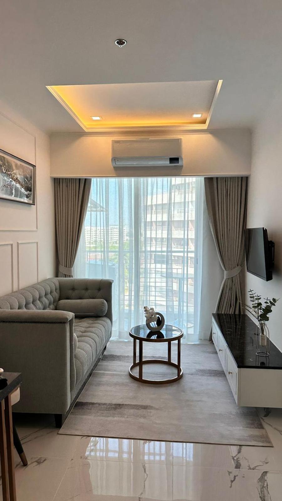 Apartment Empire Tower *