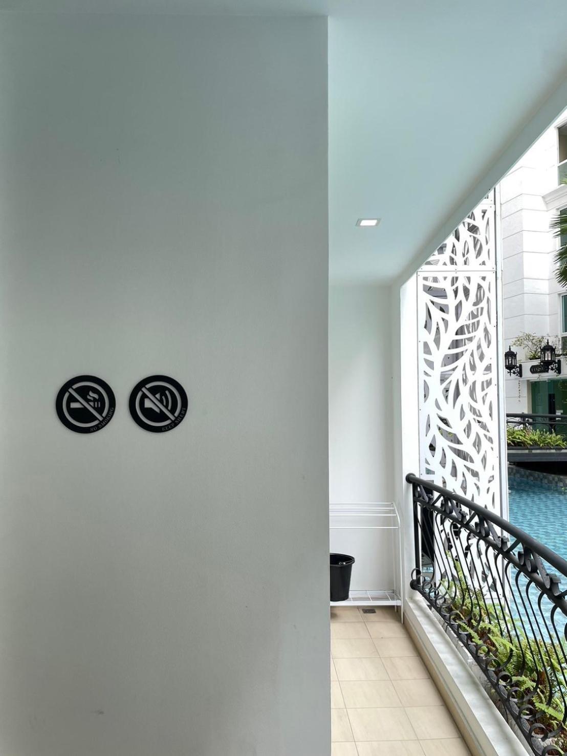 Olympus Garden, Pool Access