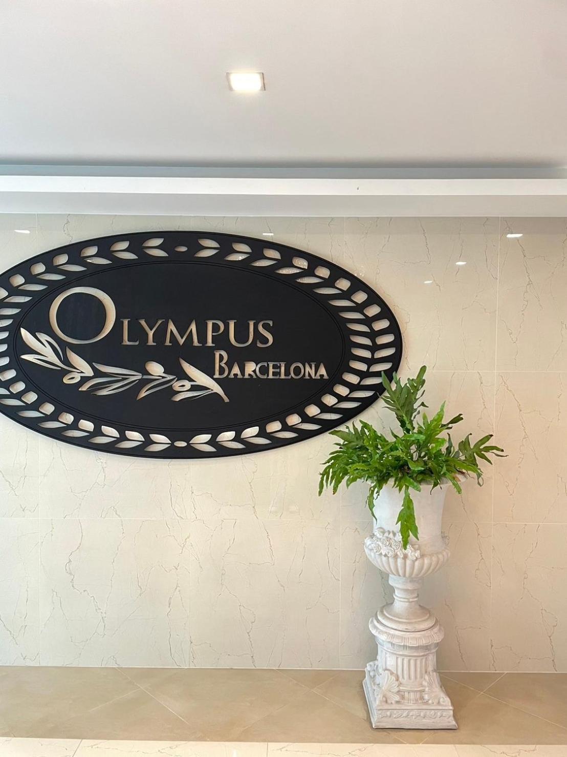 Olympus Garden, Pool Access *