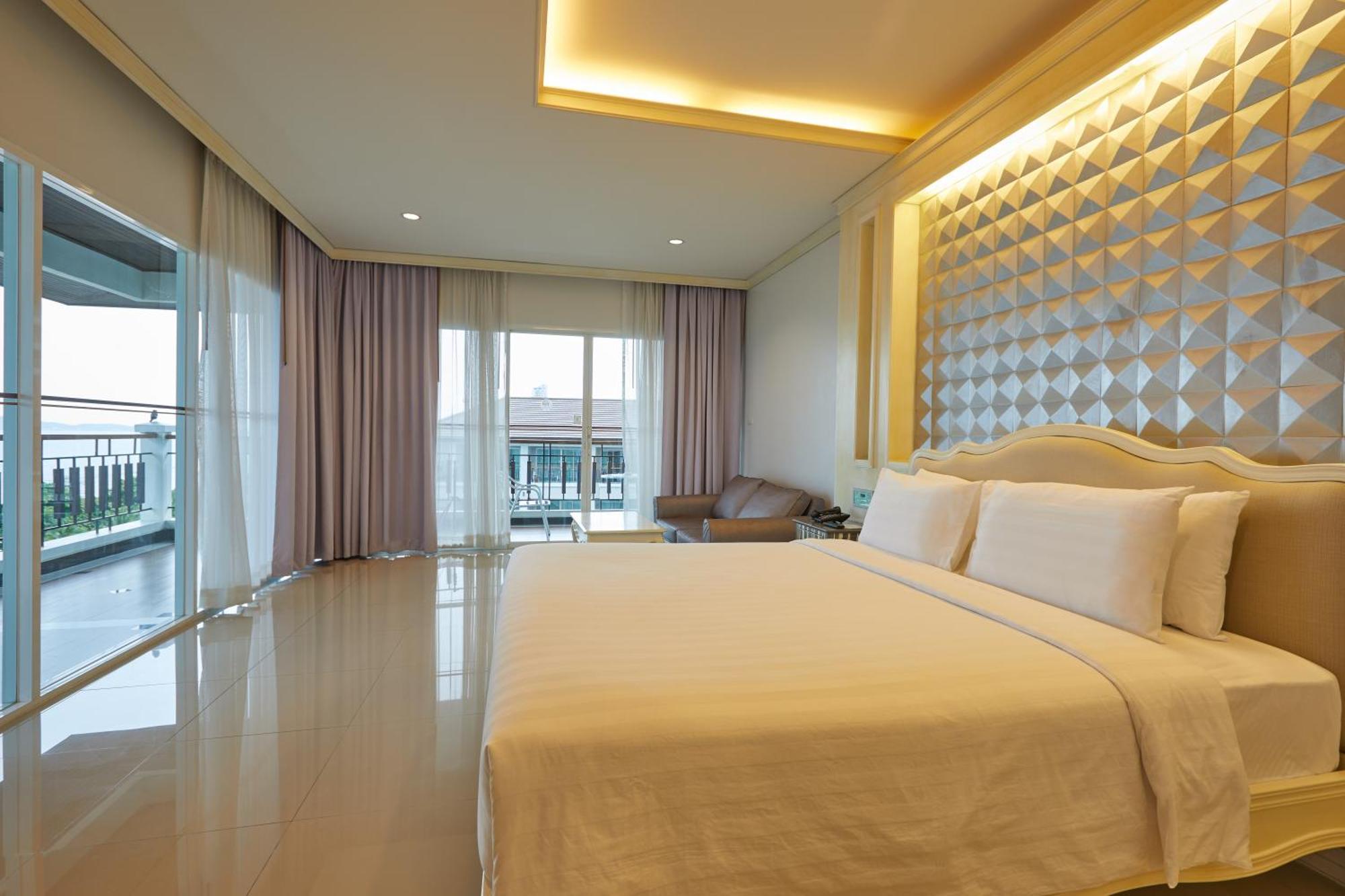 Hotel Welcome World Beachfront Pattaya