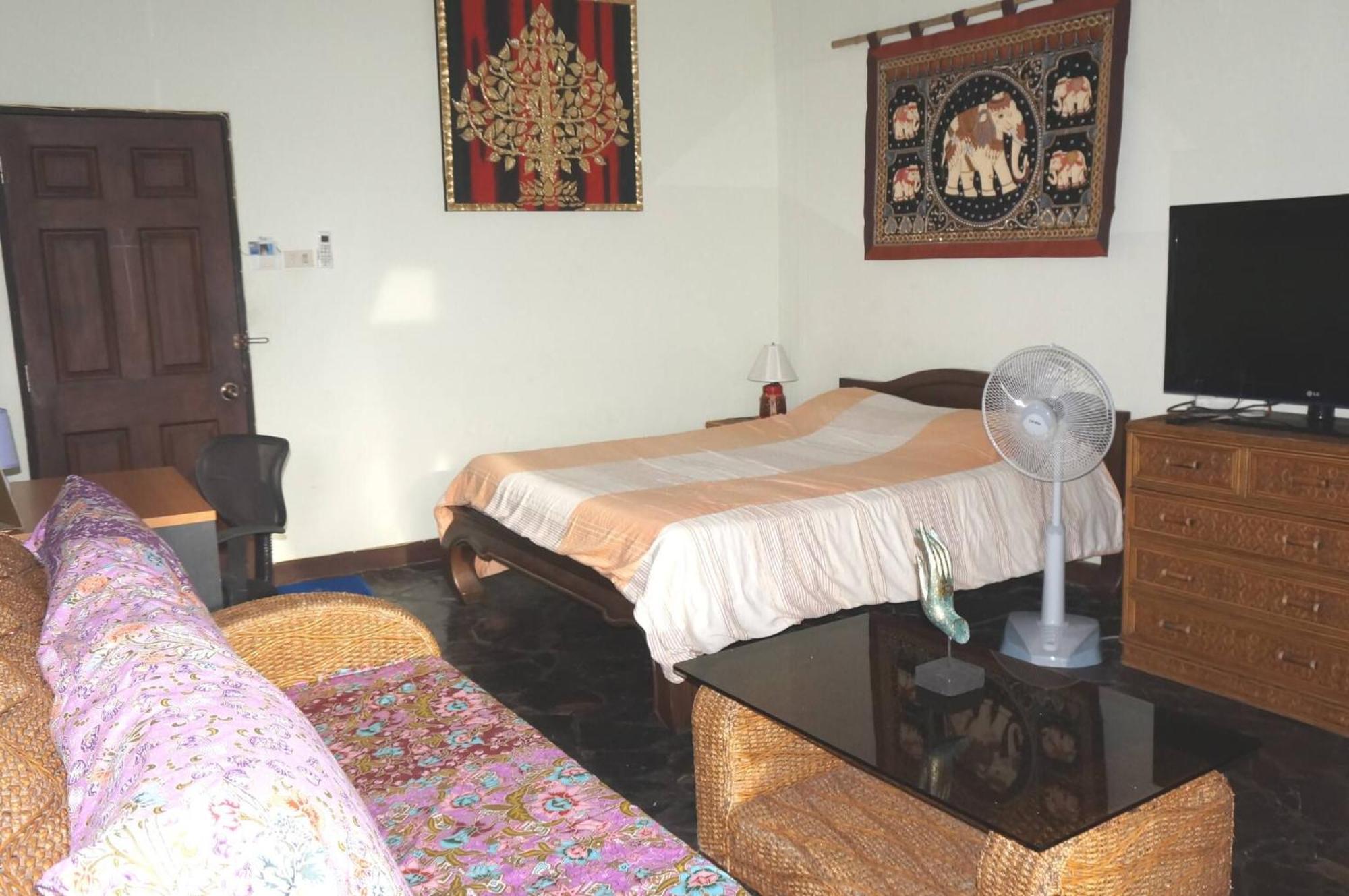 555 Double Unit 9karat Apartment