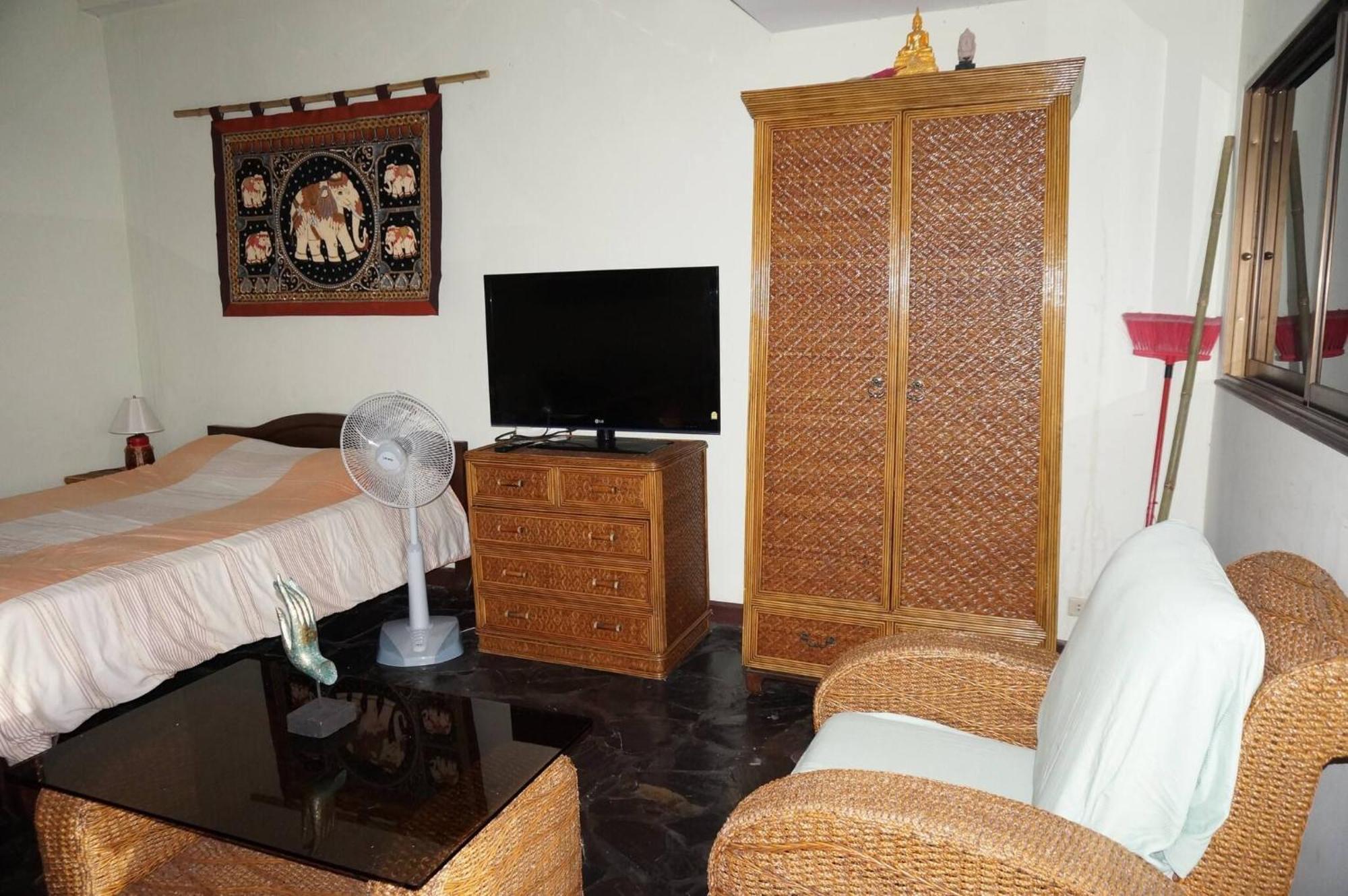 Apartment 555 Double Unit 9karat *