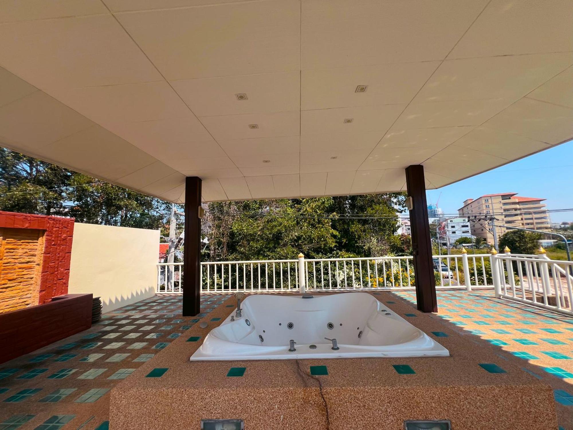 Guest house Baan Chai Hadd Pattaya