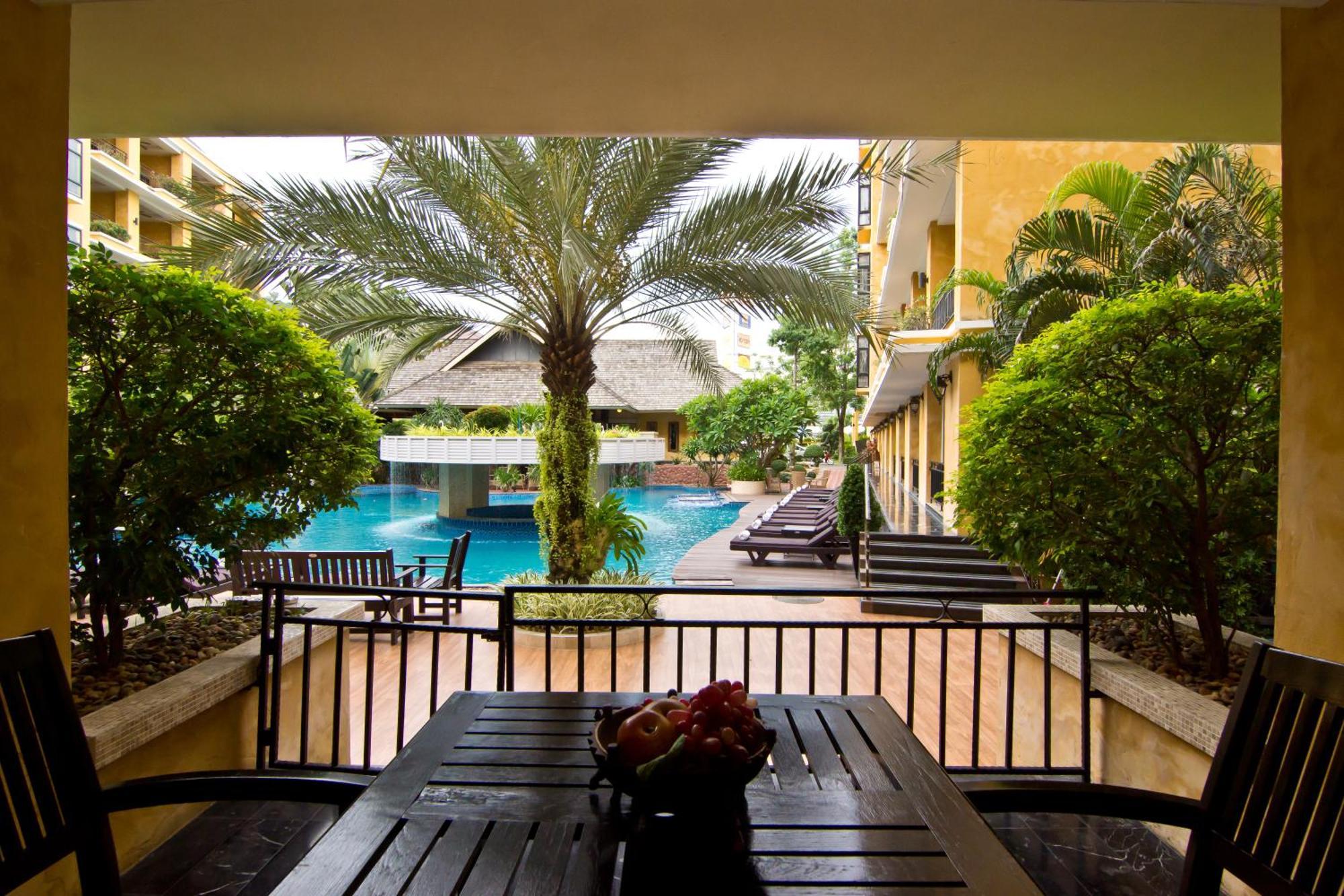 Resort Lk Mantra Pura