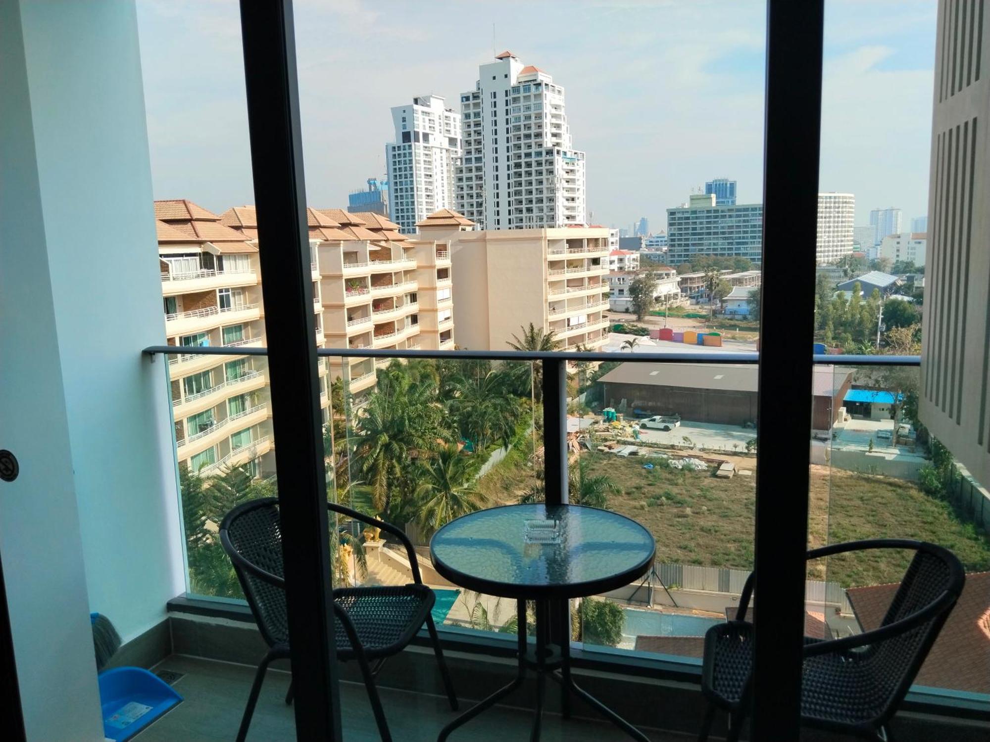 Cozy & Pra Tamnak Apartment